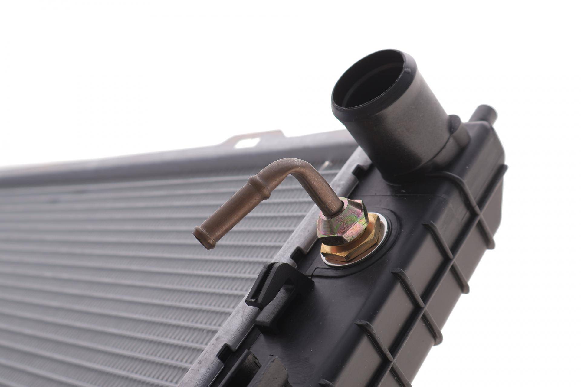 Радіатор охолодження Hyundai Tucson 2.0-2.7 04-/Kia Sportage 2.0 04- (АКПП)(незначне пошкодження)