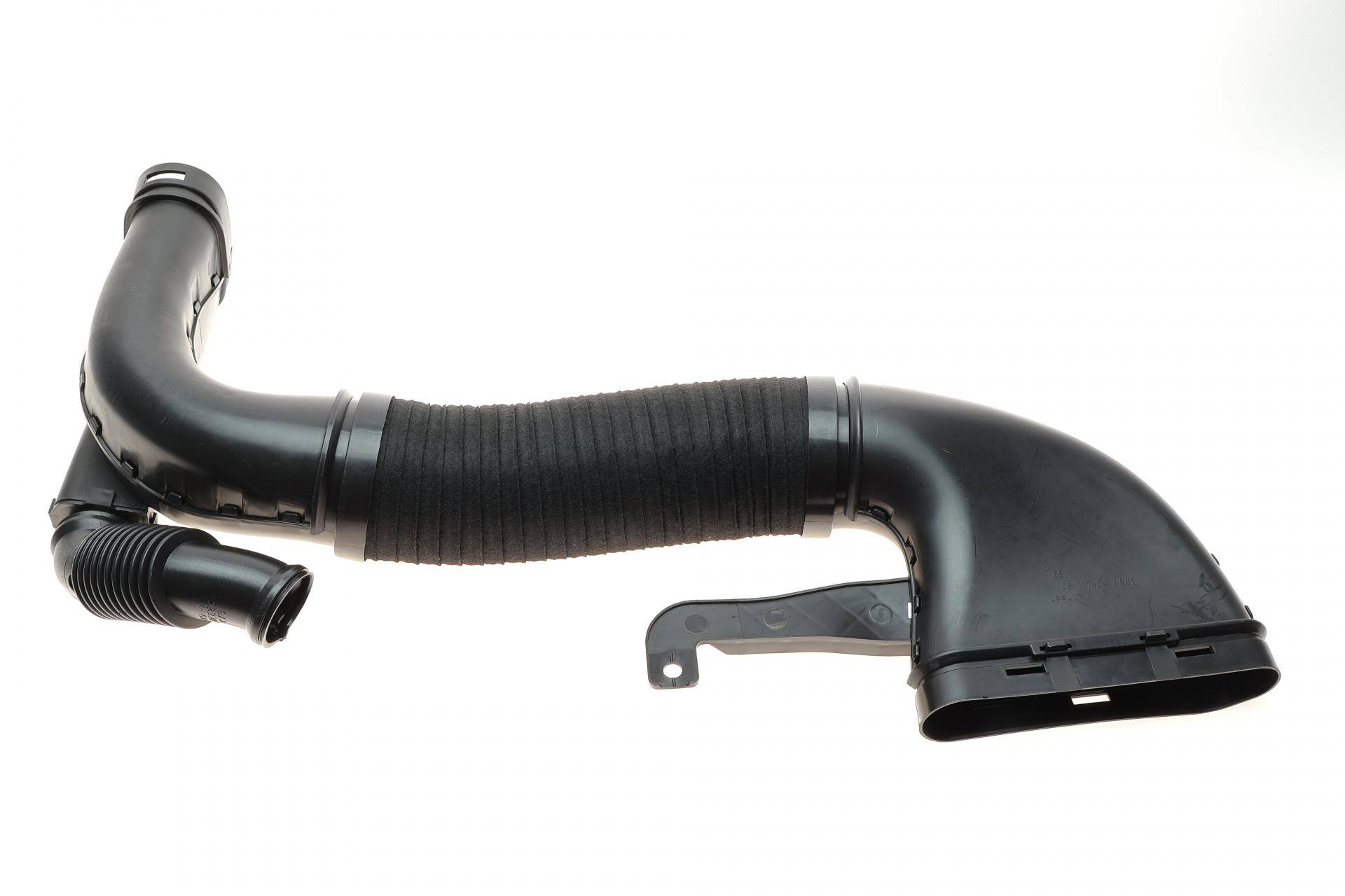 Патрубок фільтра повітряного MB GLE-class (W166) 15-