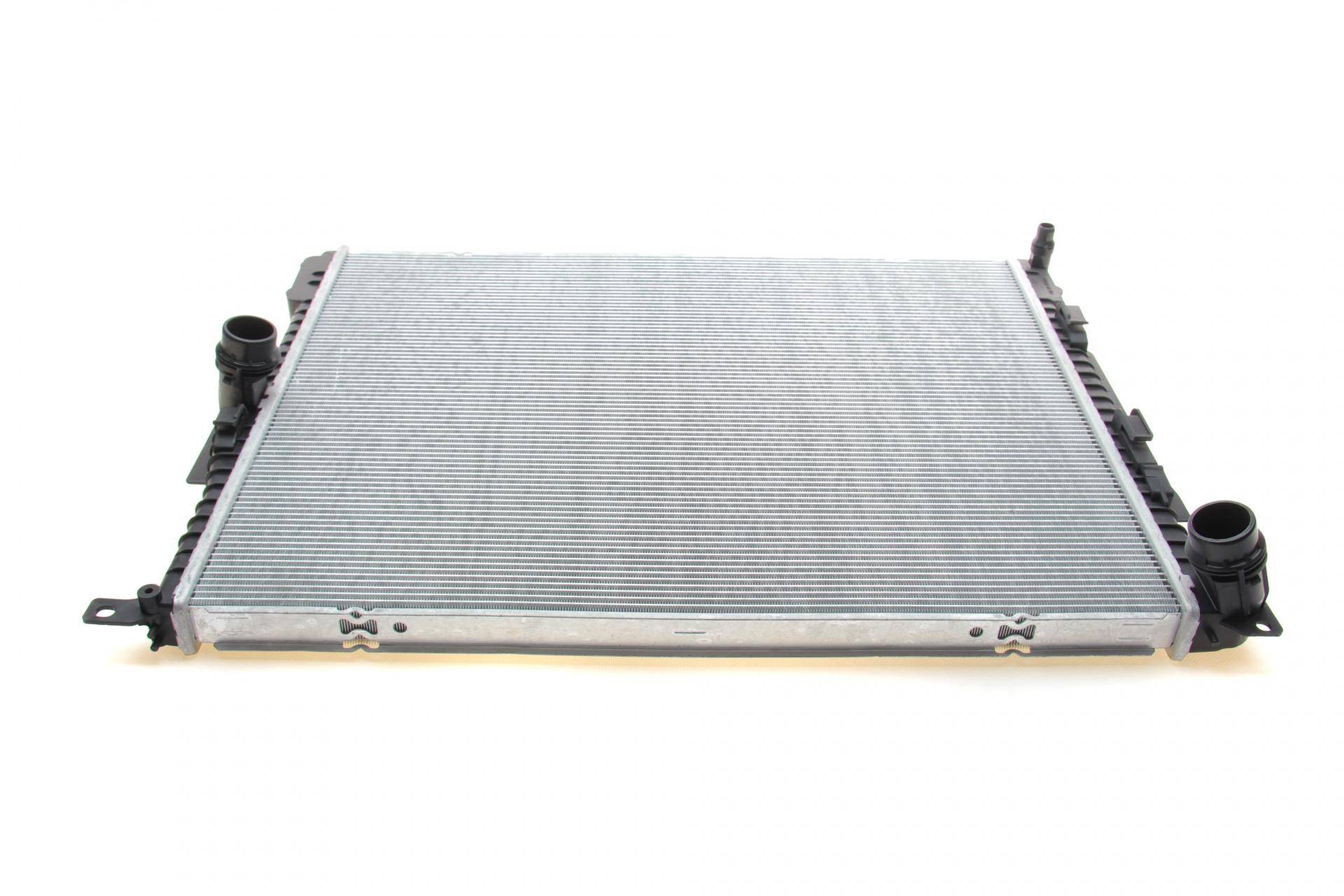 Радіатор охолодження BMW 3 (F30/F80) 15-18 B46/B48/B58