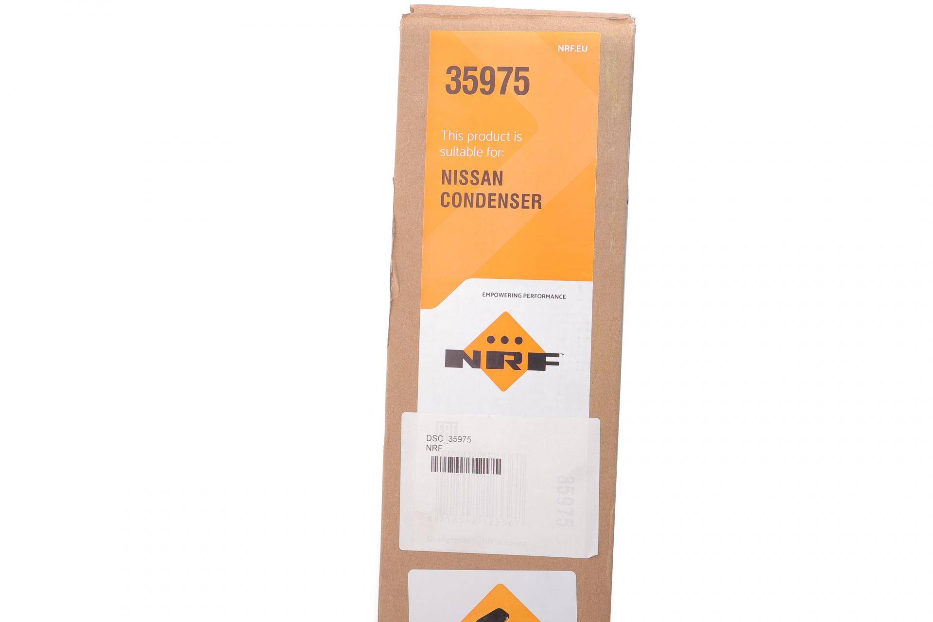 Радіатор кондиціонера Nissan Qashqai 2.0dCi 07-13(незначне пошкодження)