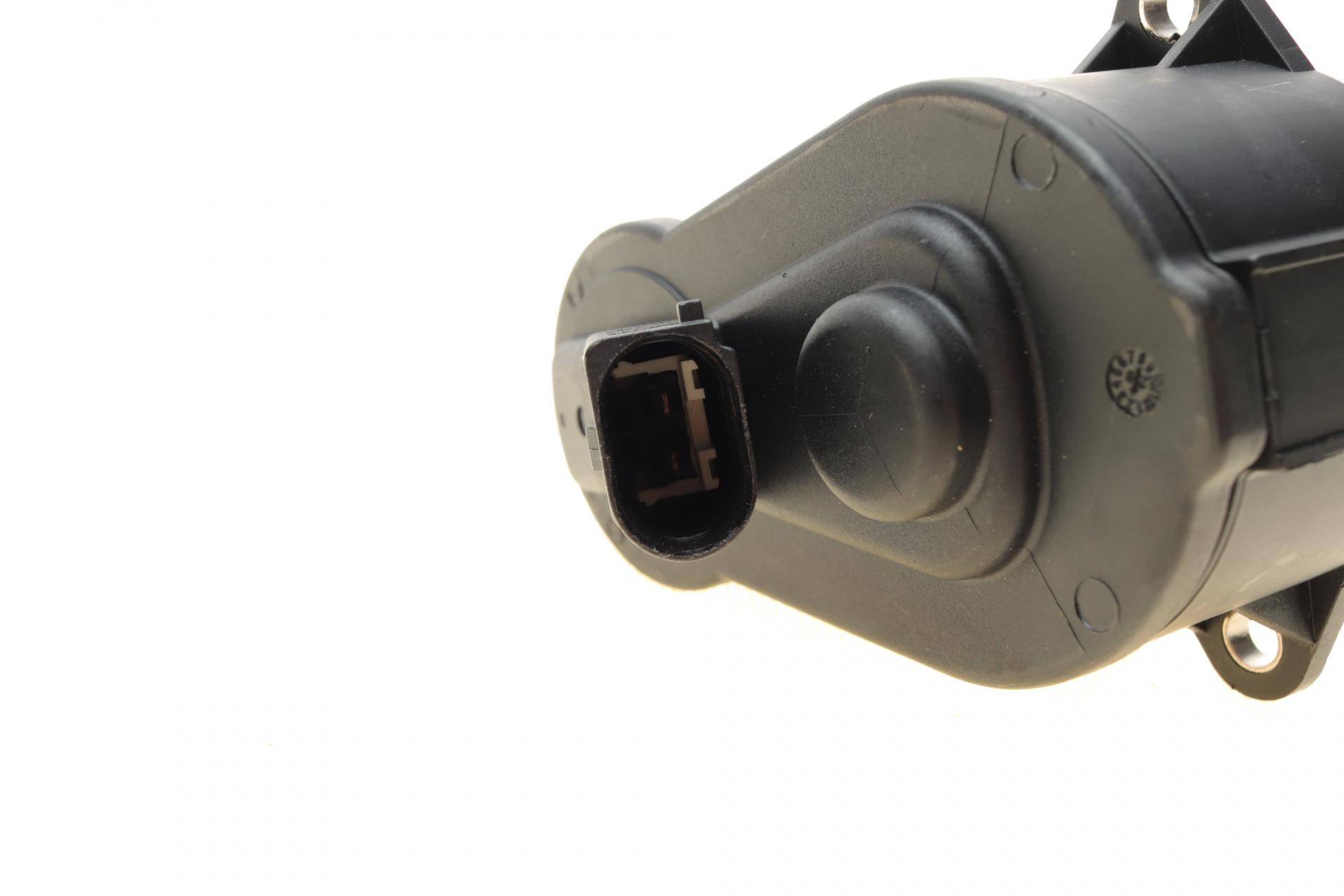 Моторчик електроручника VW Passat 05-14/Audi Q3 2.0 TDI 11-18