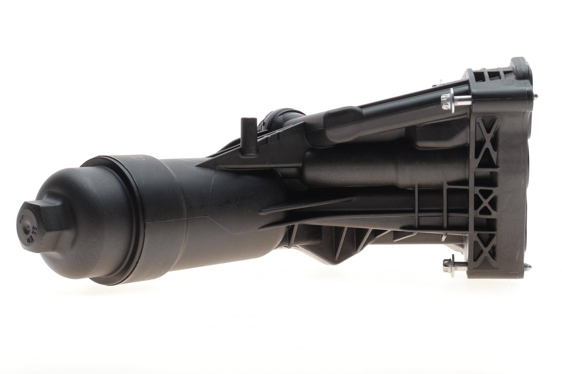 Корпус фільтра масляного (з радіатором) BMW 3 (F30/F80)/5 (F10/G30/F90) 2.0D 12- B32/B37/B38/B42/B47