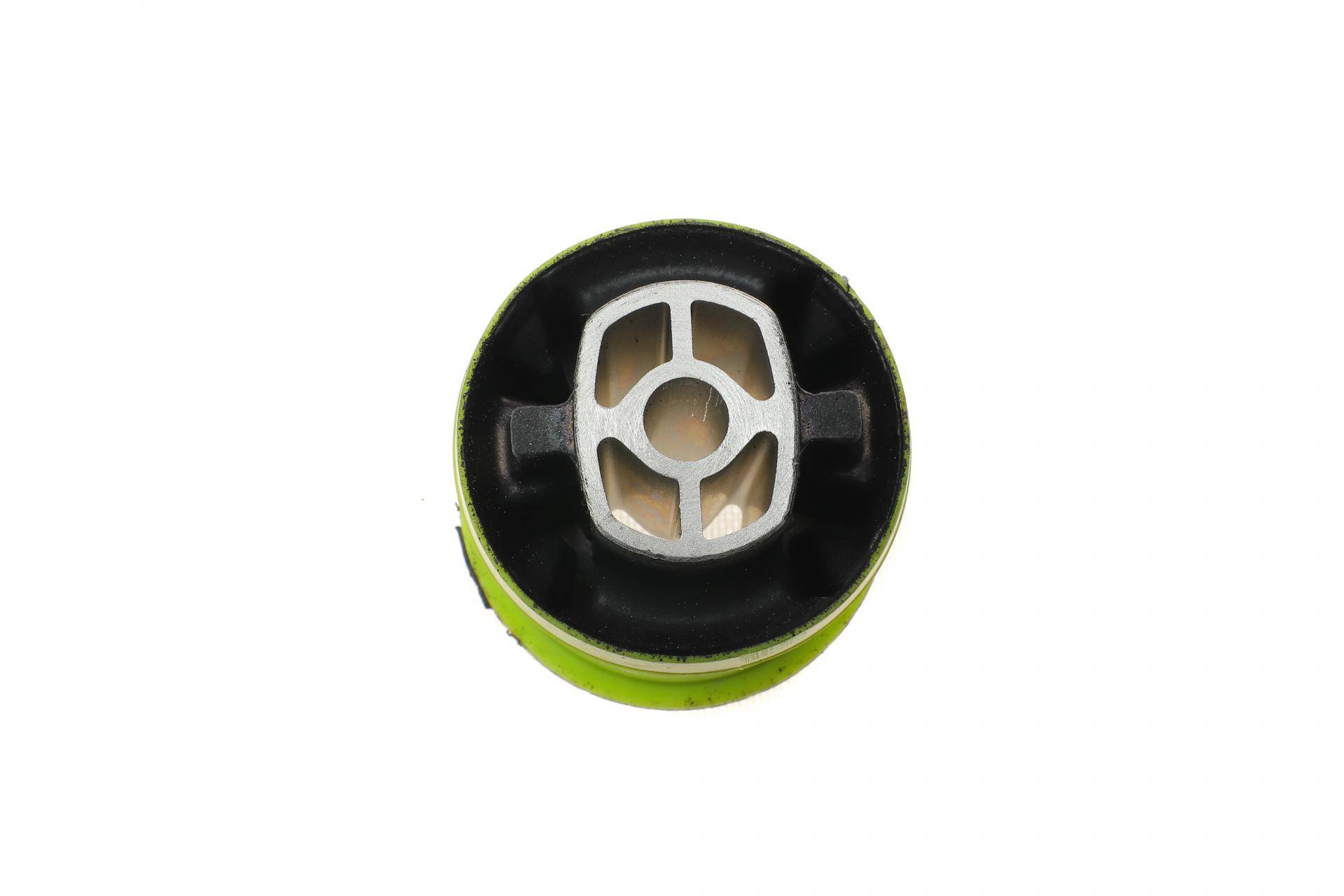 Сайлентблок балки (задньої) Citroen C3/Peugeot 208 02- (12x72x60/83)