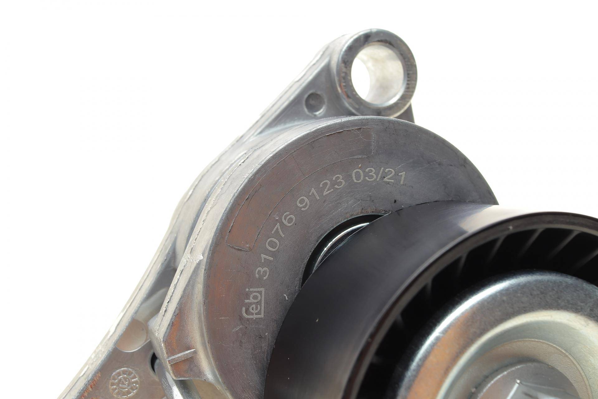 Натяжник ременя генератора Citroen C2/C3/C4/Peugeot 207/307 1.1-1.6 00-