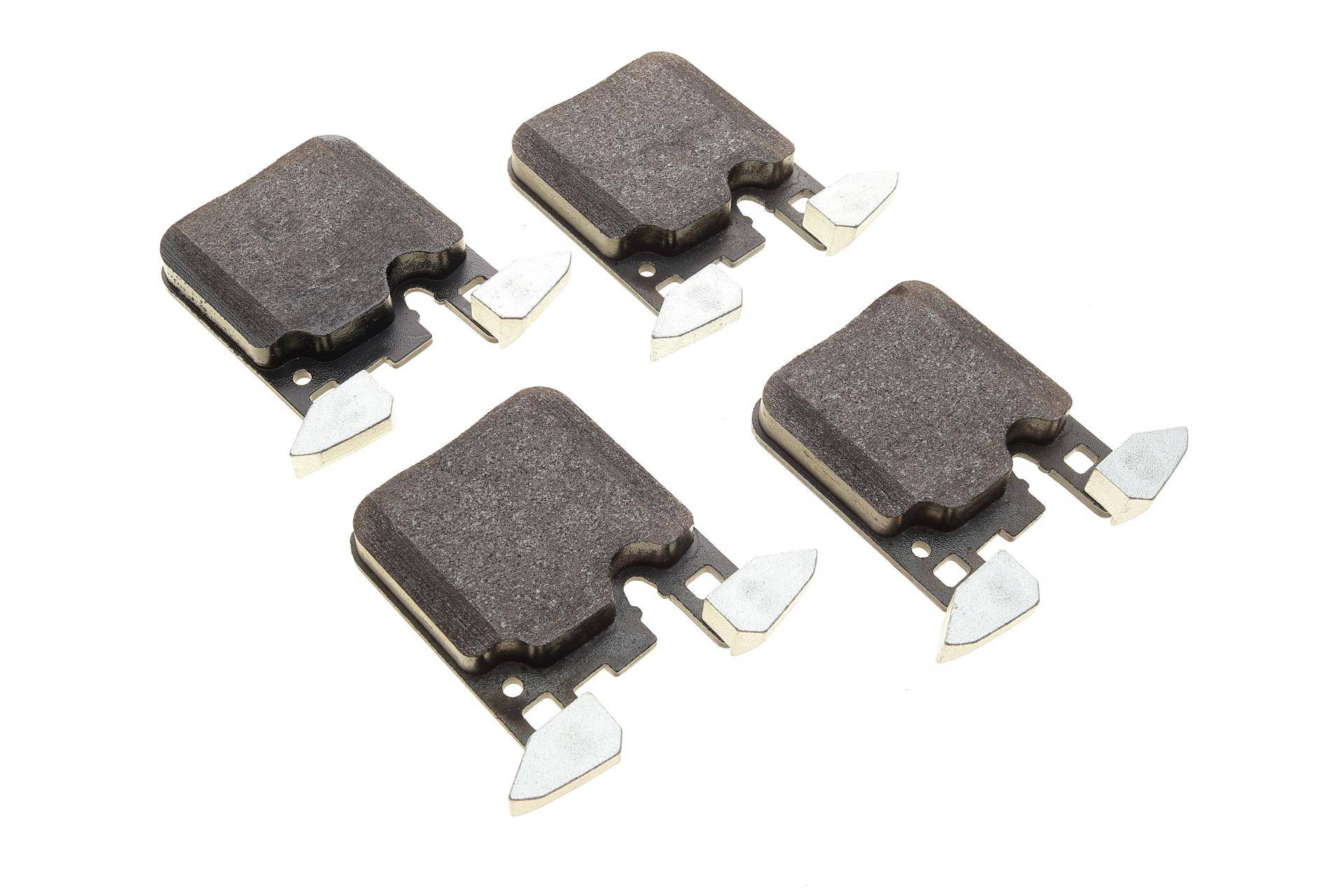 Колодки гальмівні (задні) BMW 1 (F20/F21)/ 3 (F30/F31/F34) 11- (Brembo) B37/B47/N13/N47/N55