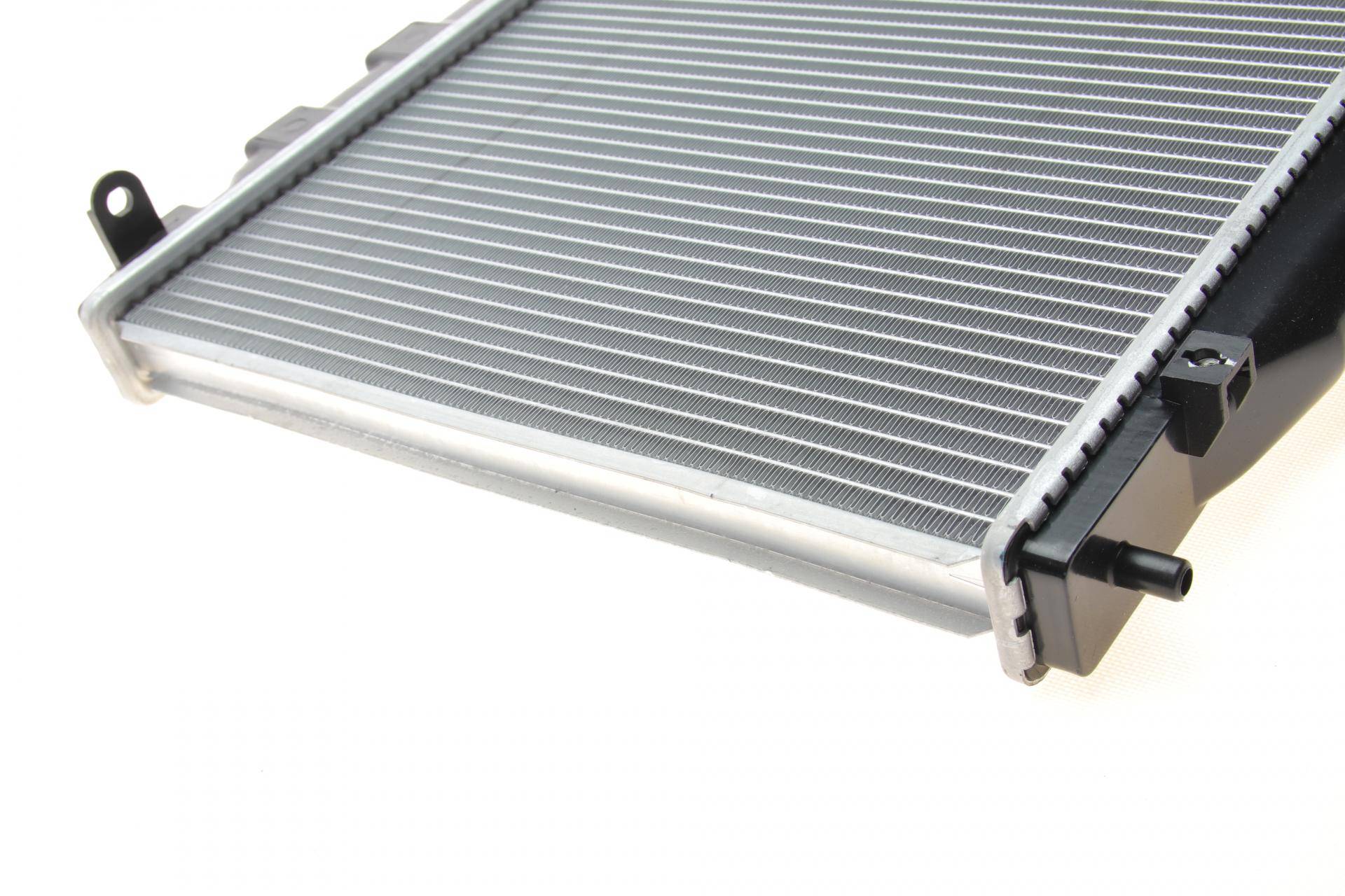 Радіатор охолодження Honda Civic VIII 1.8 05-12