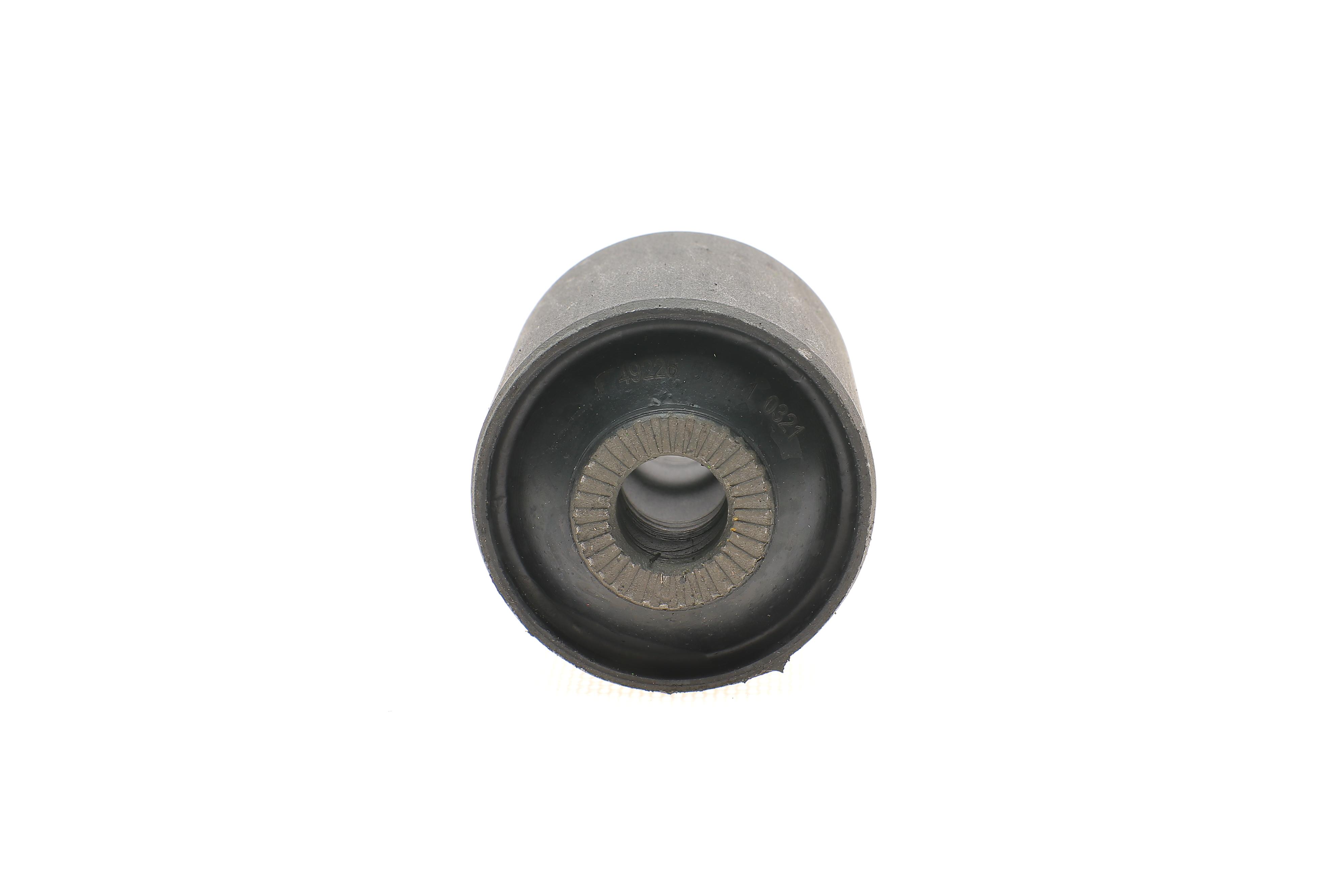 Сайлентблок важеля (переднього/знизу) Land Rover Range Rover III 3.0-5.0i 4x4 02-12