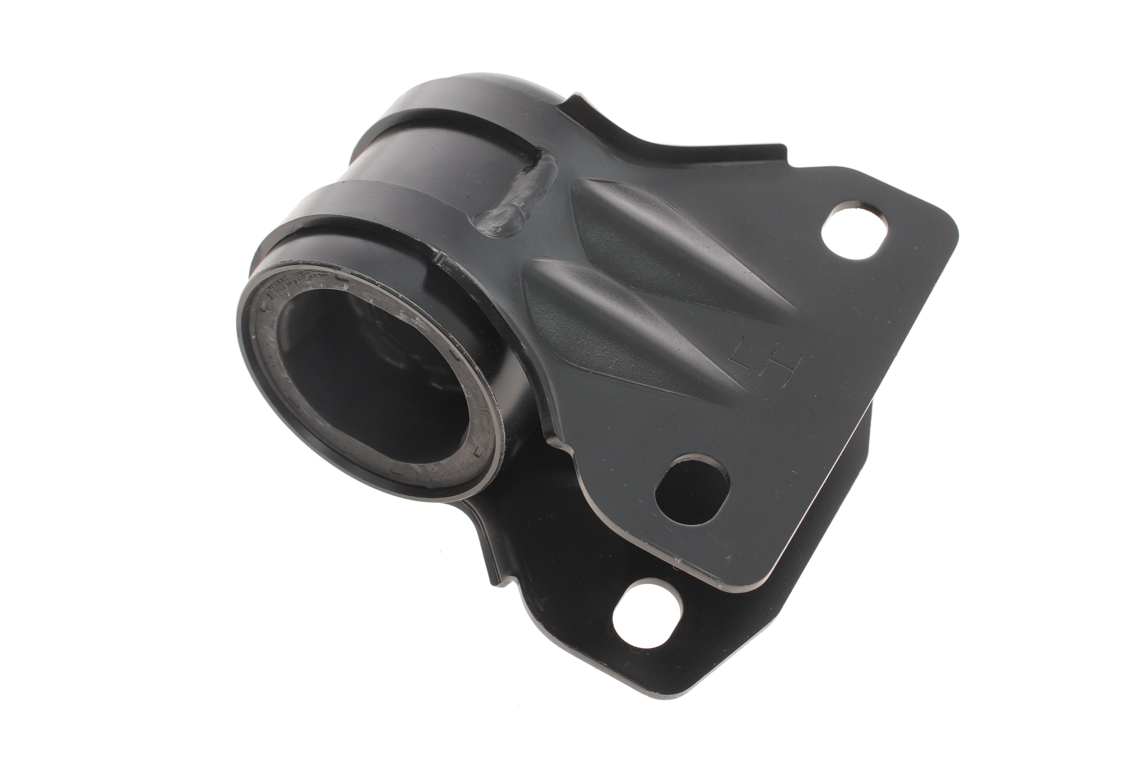 Сайлентблок важеля (переднього) Ford Mondeo V 14- (L) (з кронштейном)