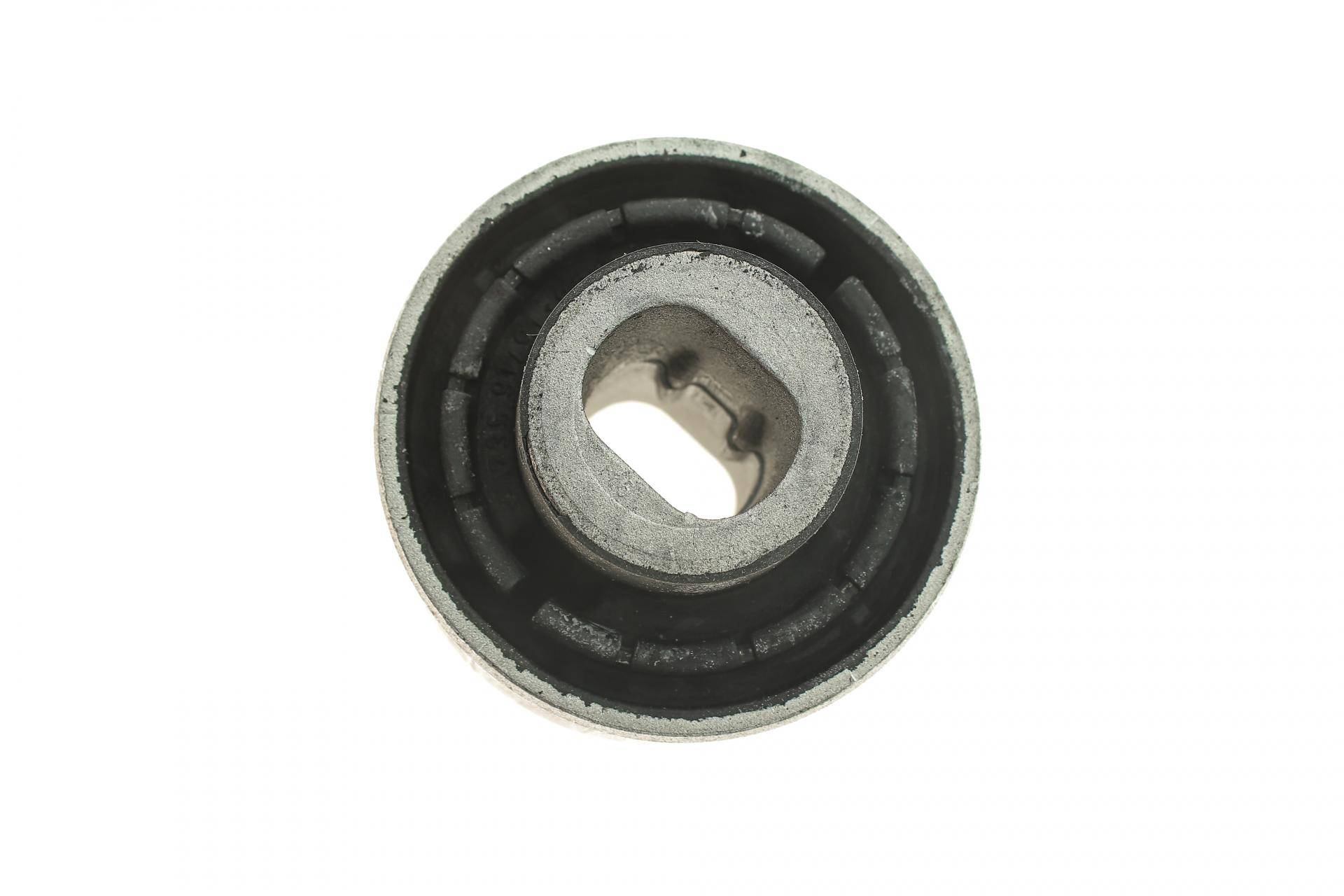 Сайлентблок важеля (переднього/знизу) MB C-class (W203) 00-07