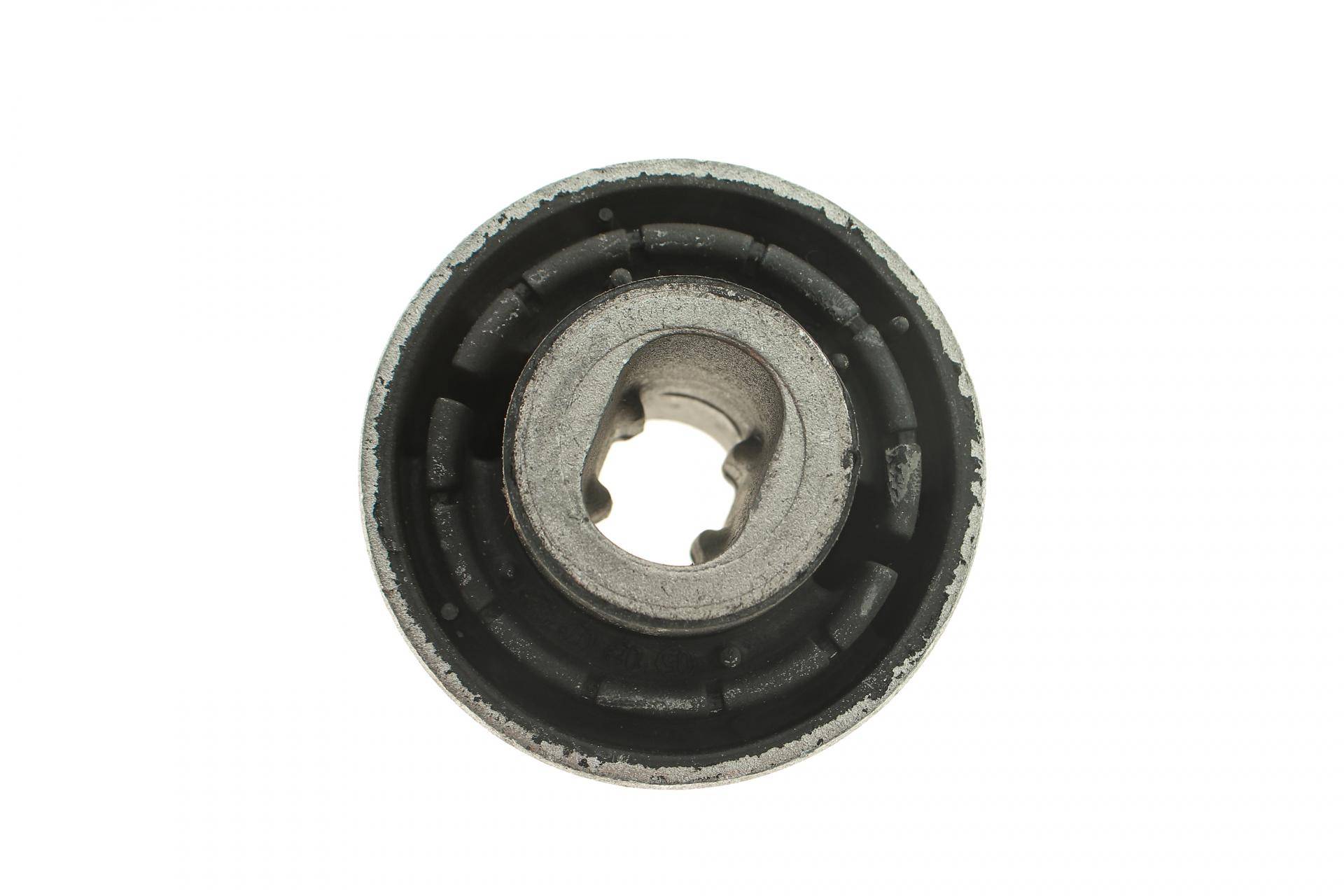 Сайлентблок важеля (переднього/знизу) MB C-class (W203) 00-07