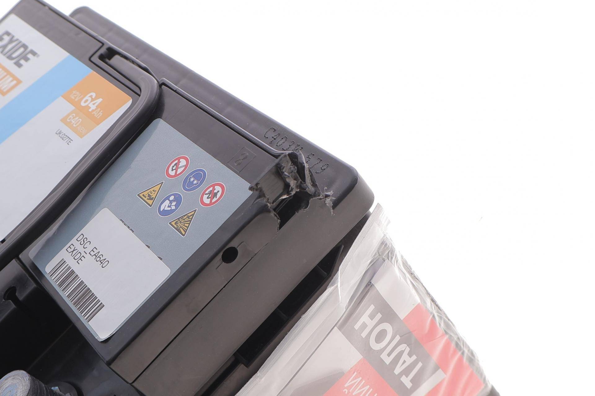 Акумуляторна батарея 64Ah/640A (242x175x190/+R/B13) Premium (пошкоджений, не тече)