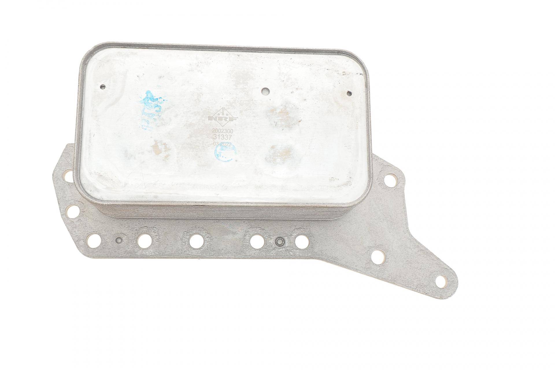 Радіатор масляний MB Vito/Opel Vivaro/Renault Trafic 1.6 CDTI/dCi 14- (теплообмінник)(без прокладок)