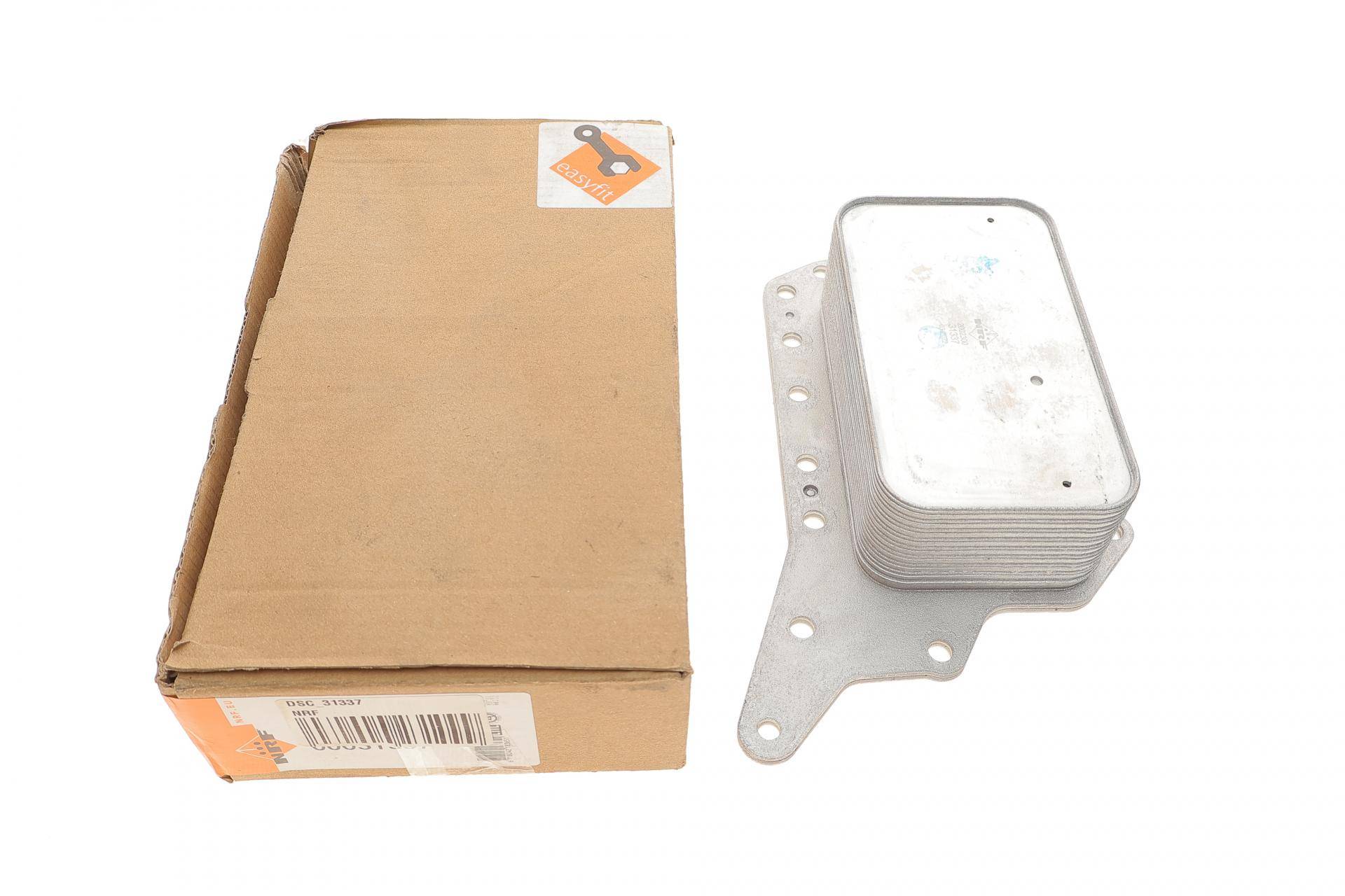 Радіатор масляний MB Vito/Opel Vivaro/Renault Trafic 1.6 CDTI/dCi 14- (теплообмінник)(без прокладок)