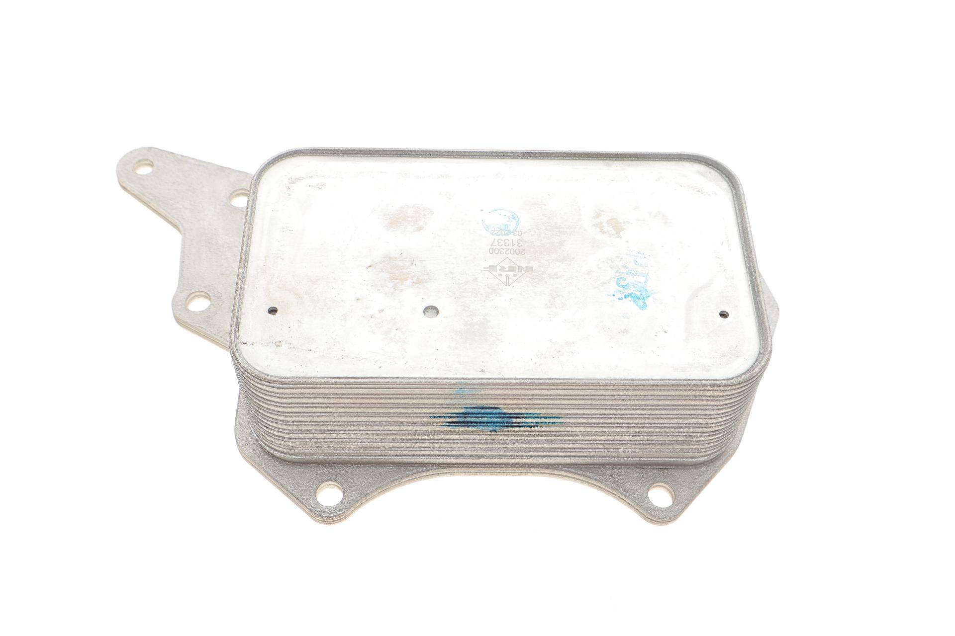 Радіатор масляний MB Vito/Opel Vivaro/Renault Trafic 1.6 CDTI/dCi 14- (теплообмінник)(без прокладок)