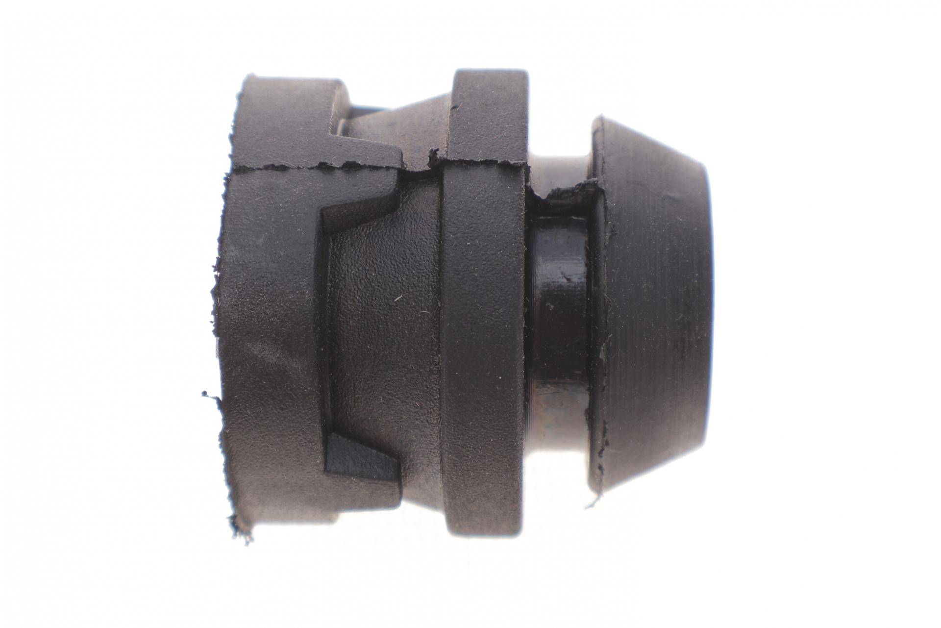 Подушка радіатора Ford Kuga 10- (знизу)