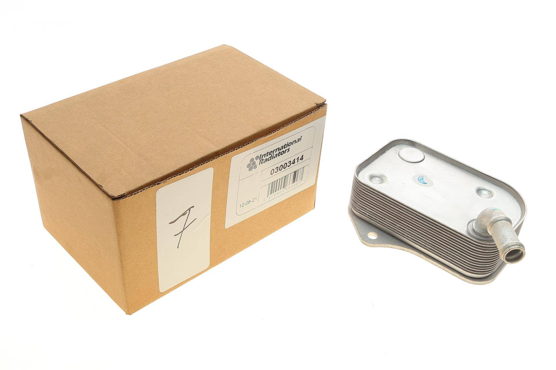 Радіатор масляний Audi A4/A6/VW Passat 00-05