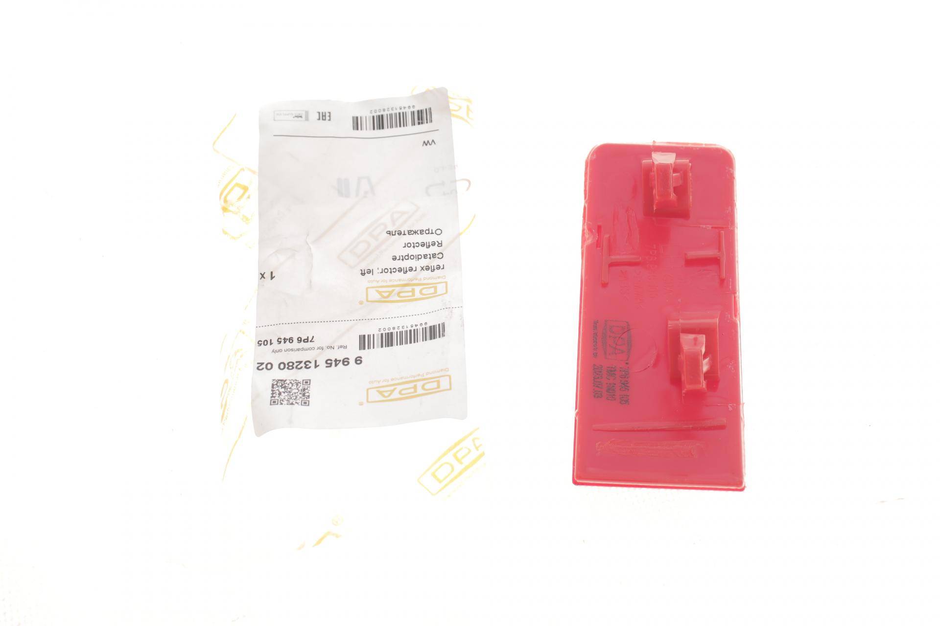 Світловідбивач бампера (заднього) VW Touareg 10-18 (L)