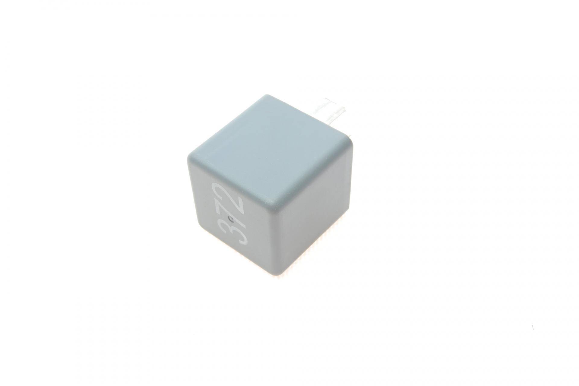 Реле паливного насосу VW Passat 96-05