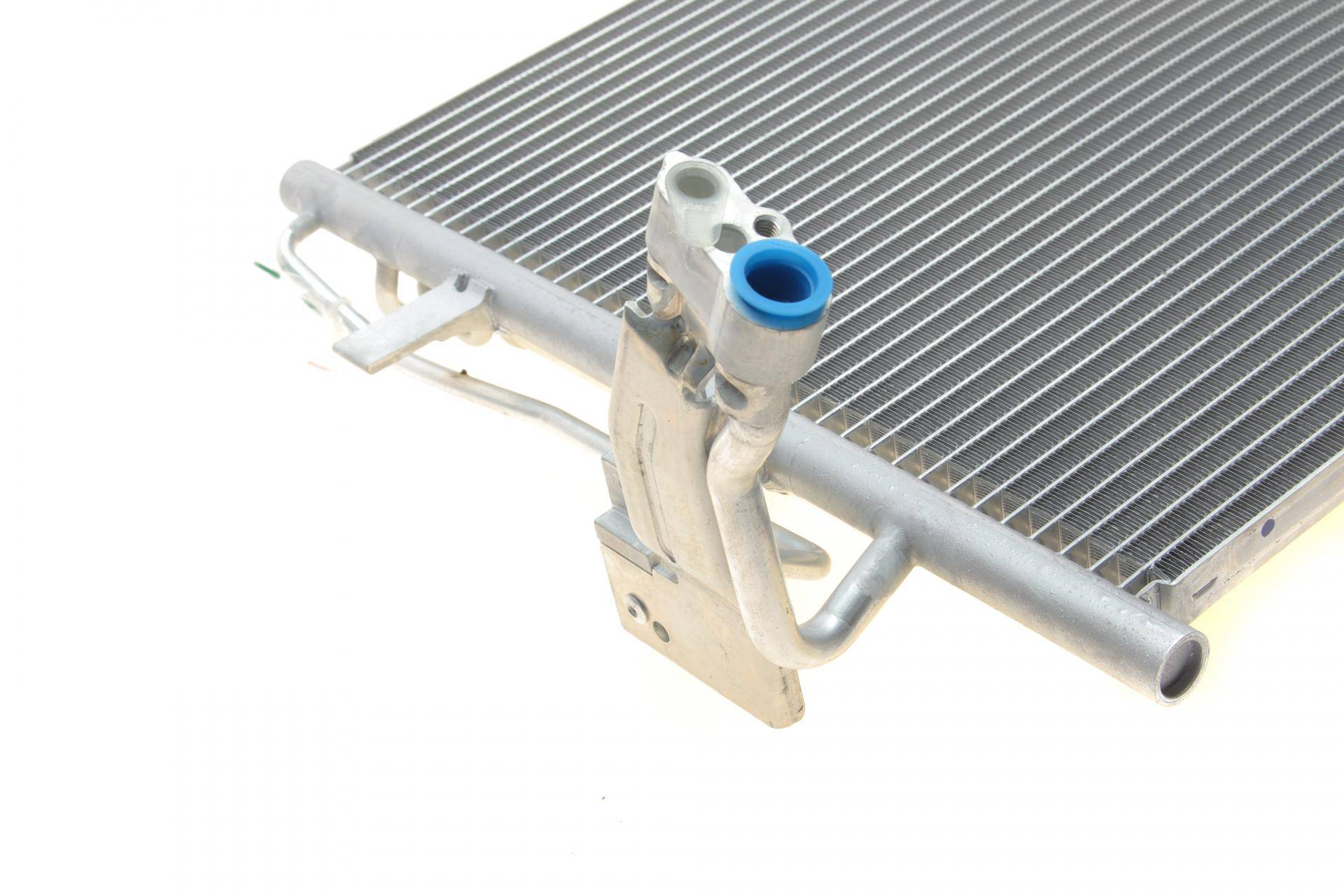 Радіатор кондиціонера (з осушувачем) Mazda 1.6 MZ-CD/MZR CD/CD 08-