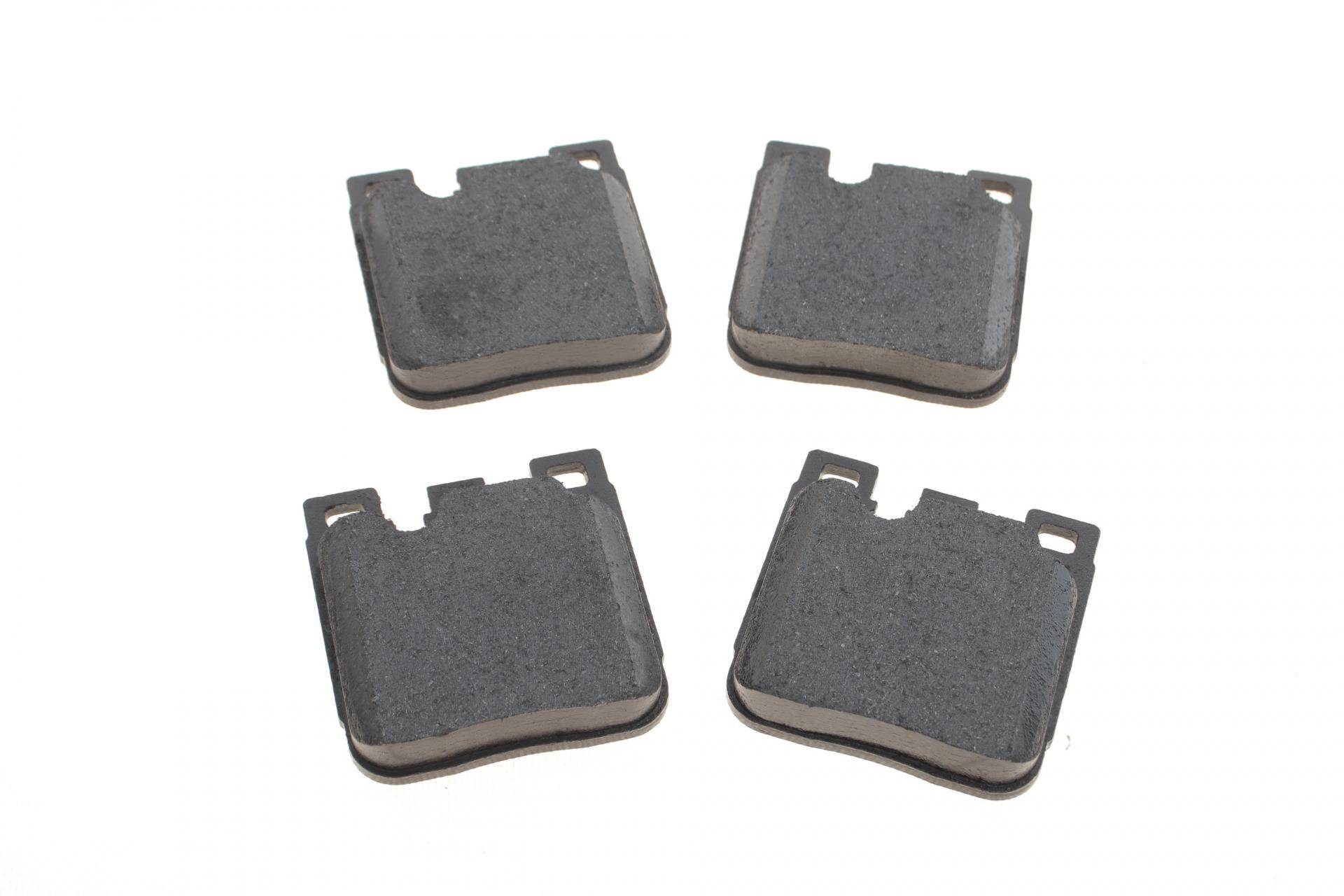 Колодки гальмівні (задні) BMW 3 (F30/F31/F34/F80)/4 (F32/F82) 11- B37/B47/N13/N47/N55