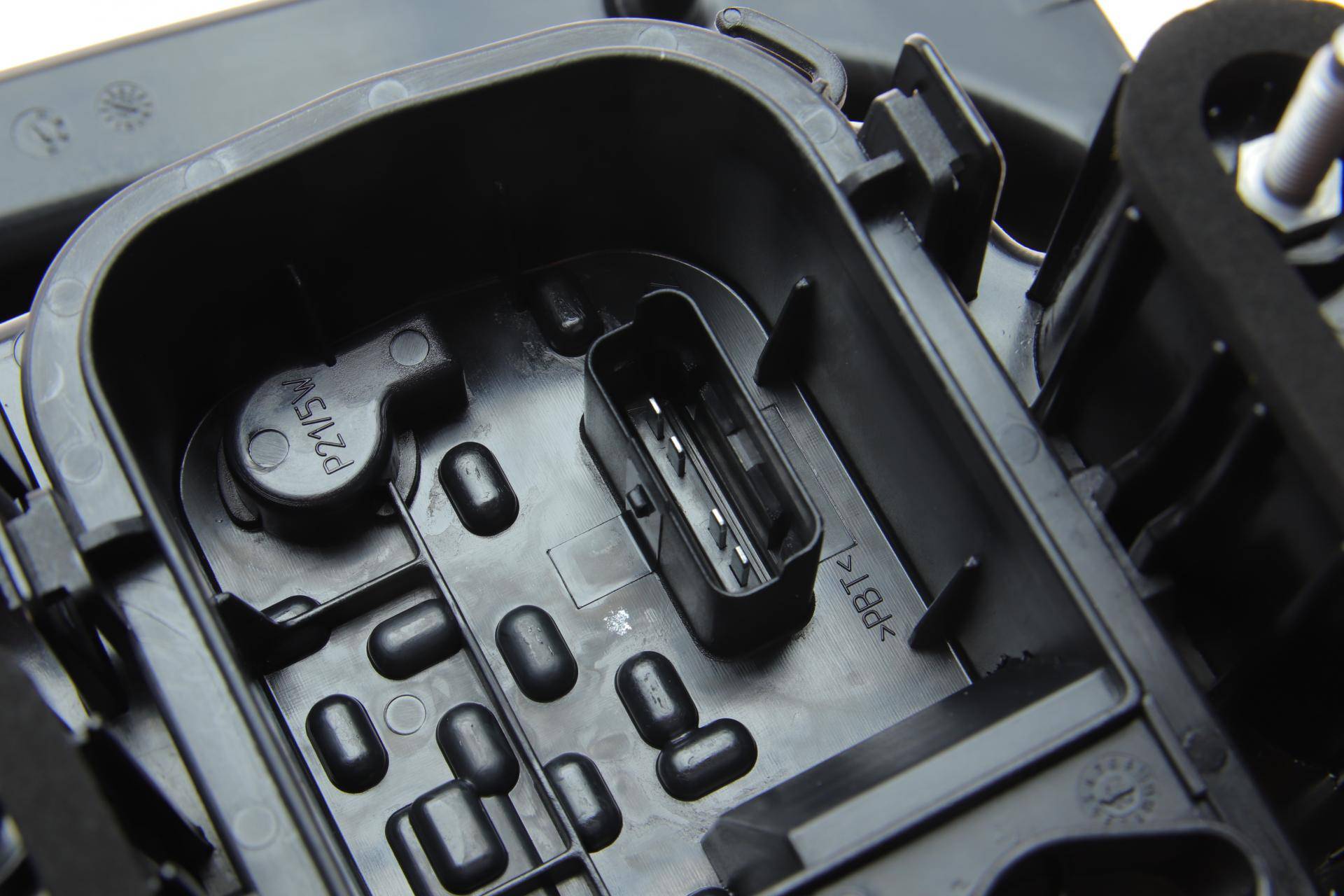 Ліхтар задній Renault Duster 18- (R)