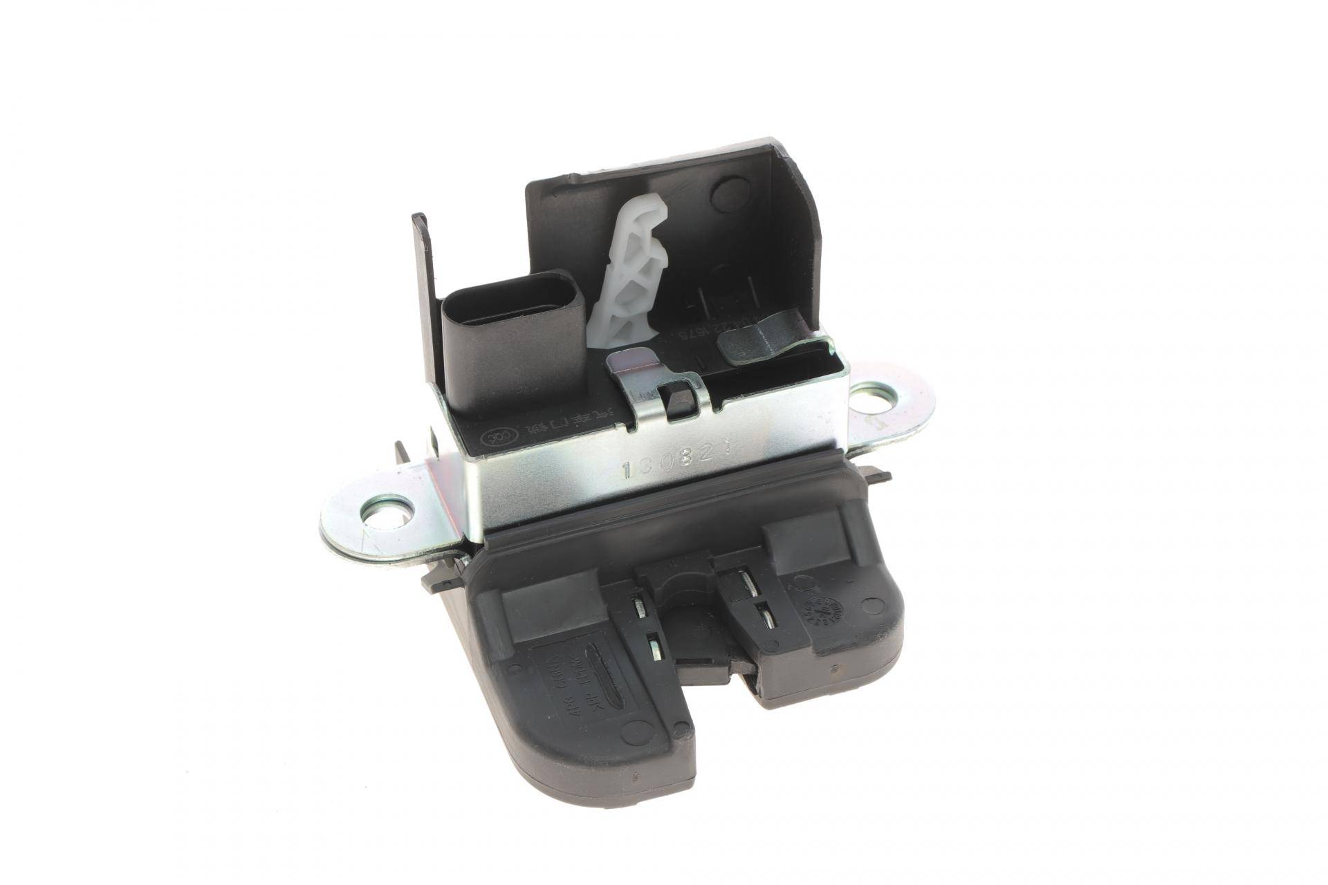 Замок кришки багажника VW Tiguan 07-18