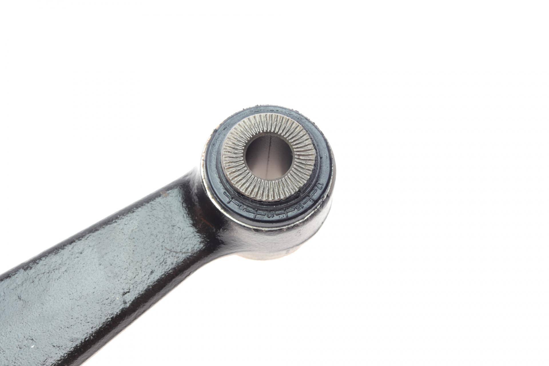 Важіль підвіски (задній/знизу) (R) Hyundai Santa Fe 01-06