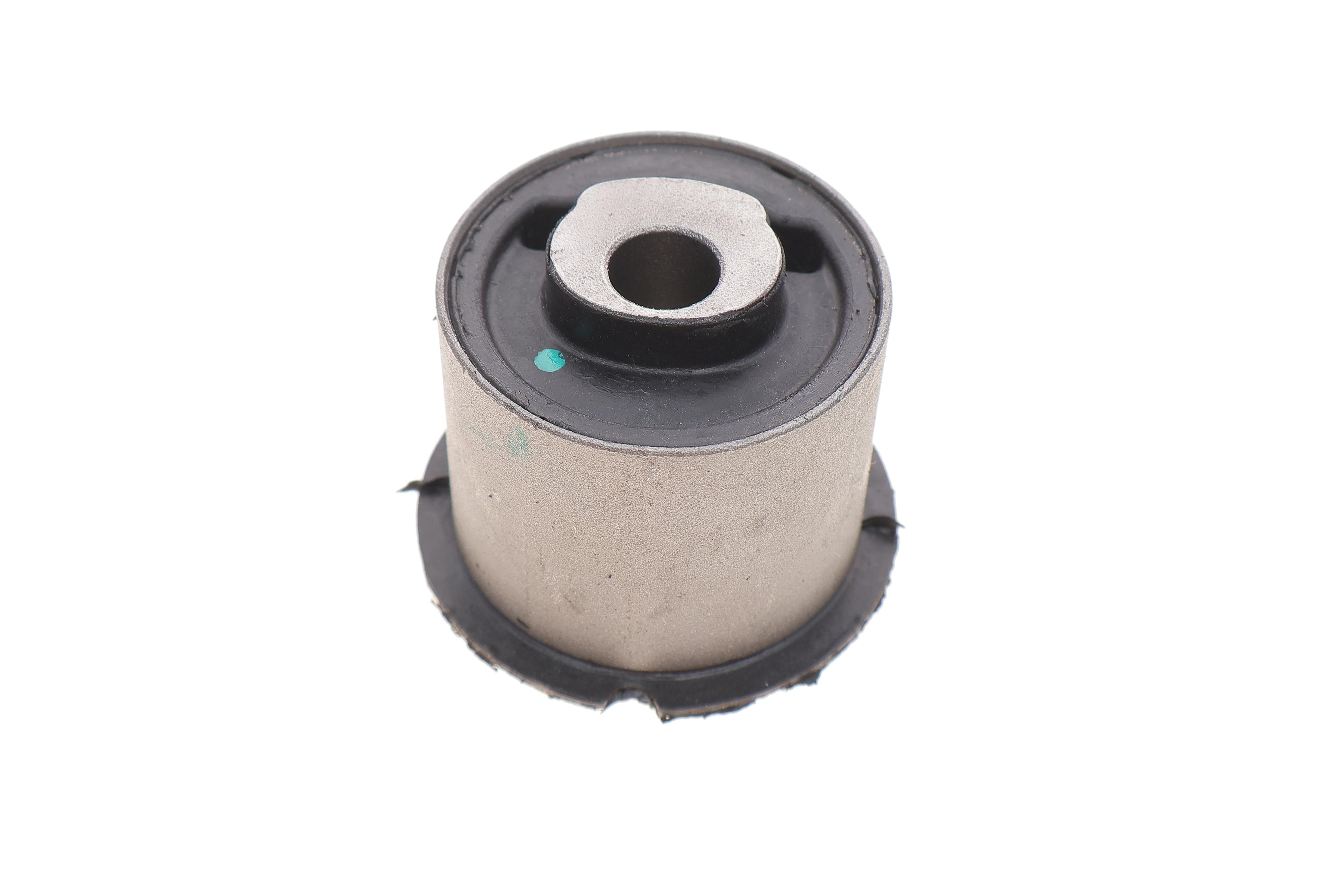 Сайлентблок важеля (переднього/знизу/ззаду) VW Touareg/Audi Q7/Porsche Cayenne 02-