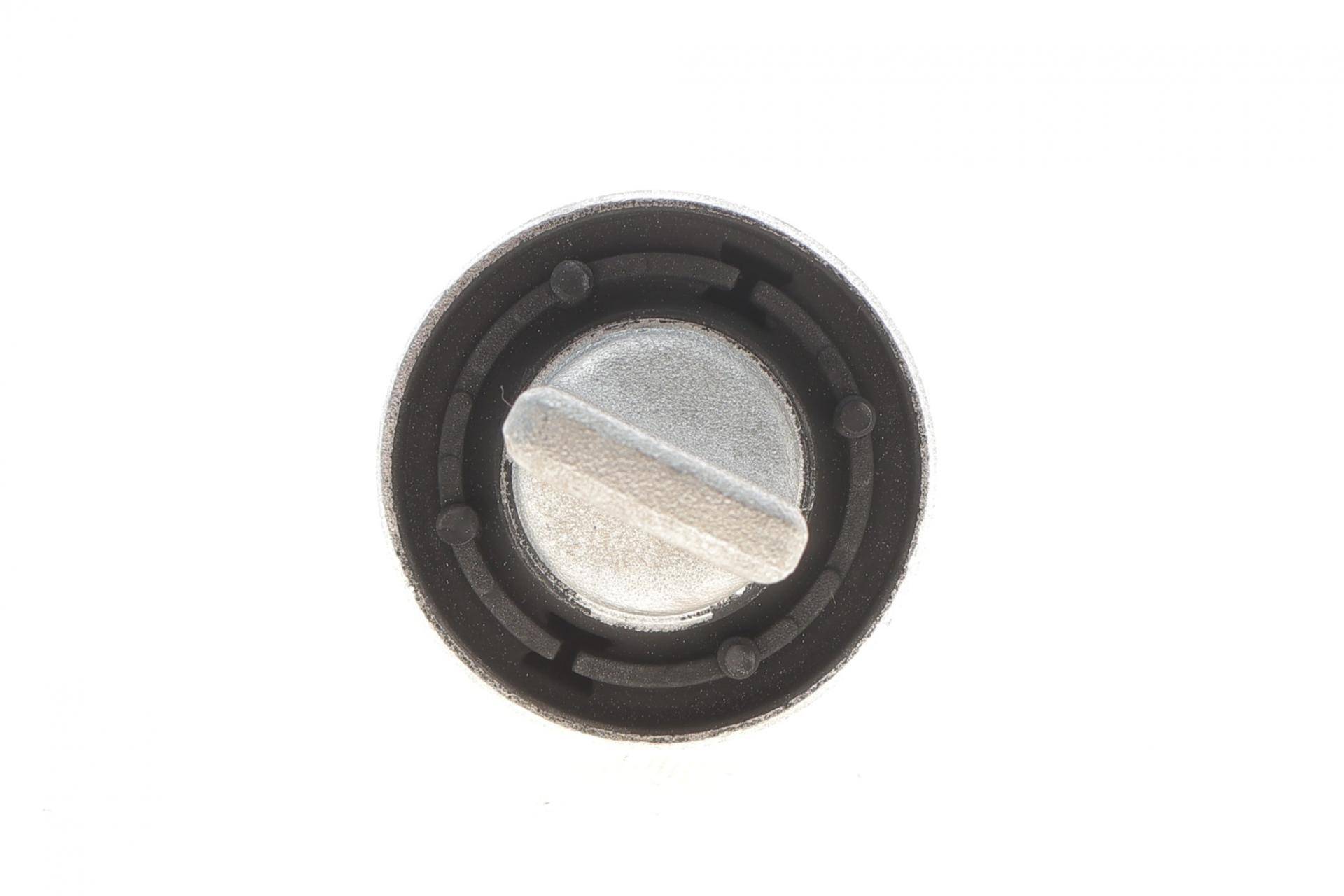 Сайлентблок важеля (переднього/знизу) Tesla Model 3 17-