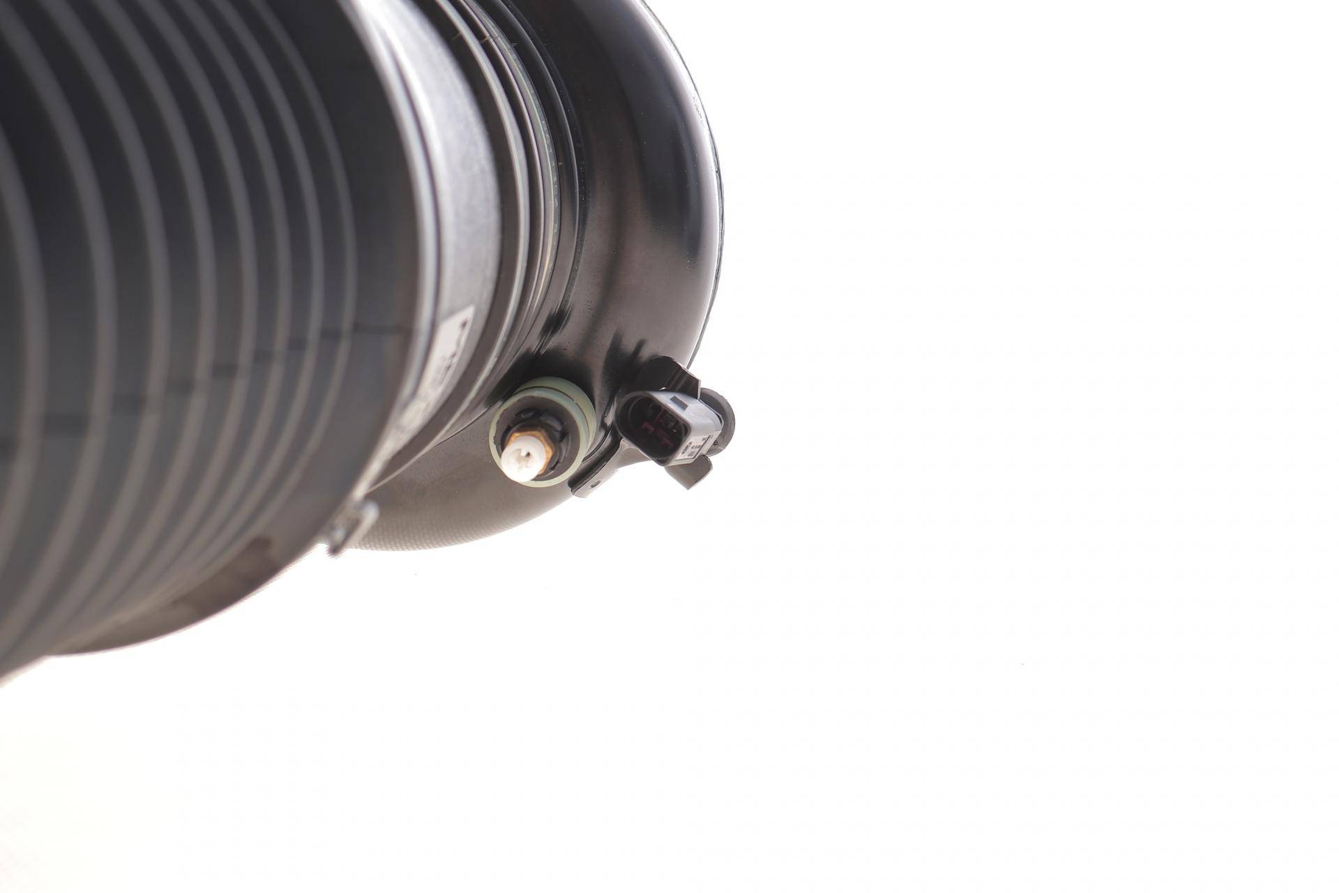 Амортизатор (передній) Audi A8 09- (пневмо)