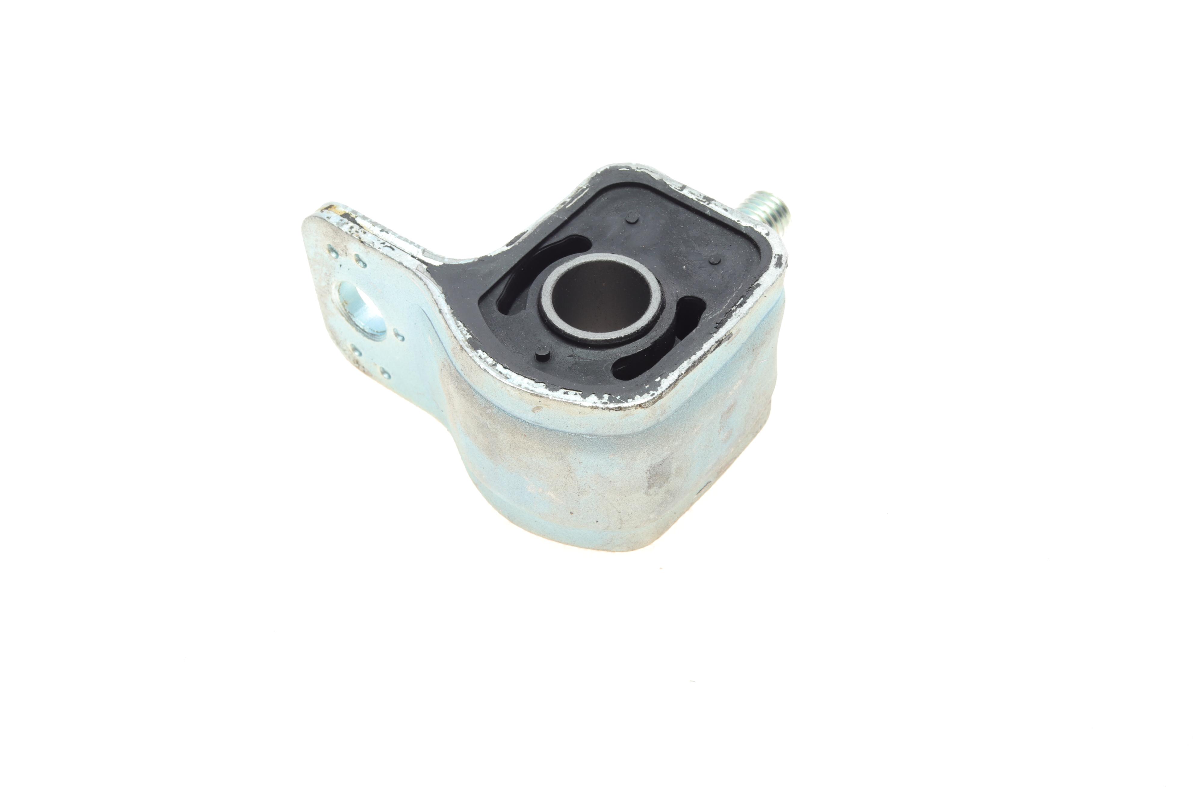 Сайлентблок важеля (переднього/ззаду) Peugeot 405 -95