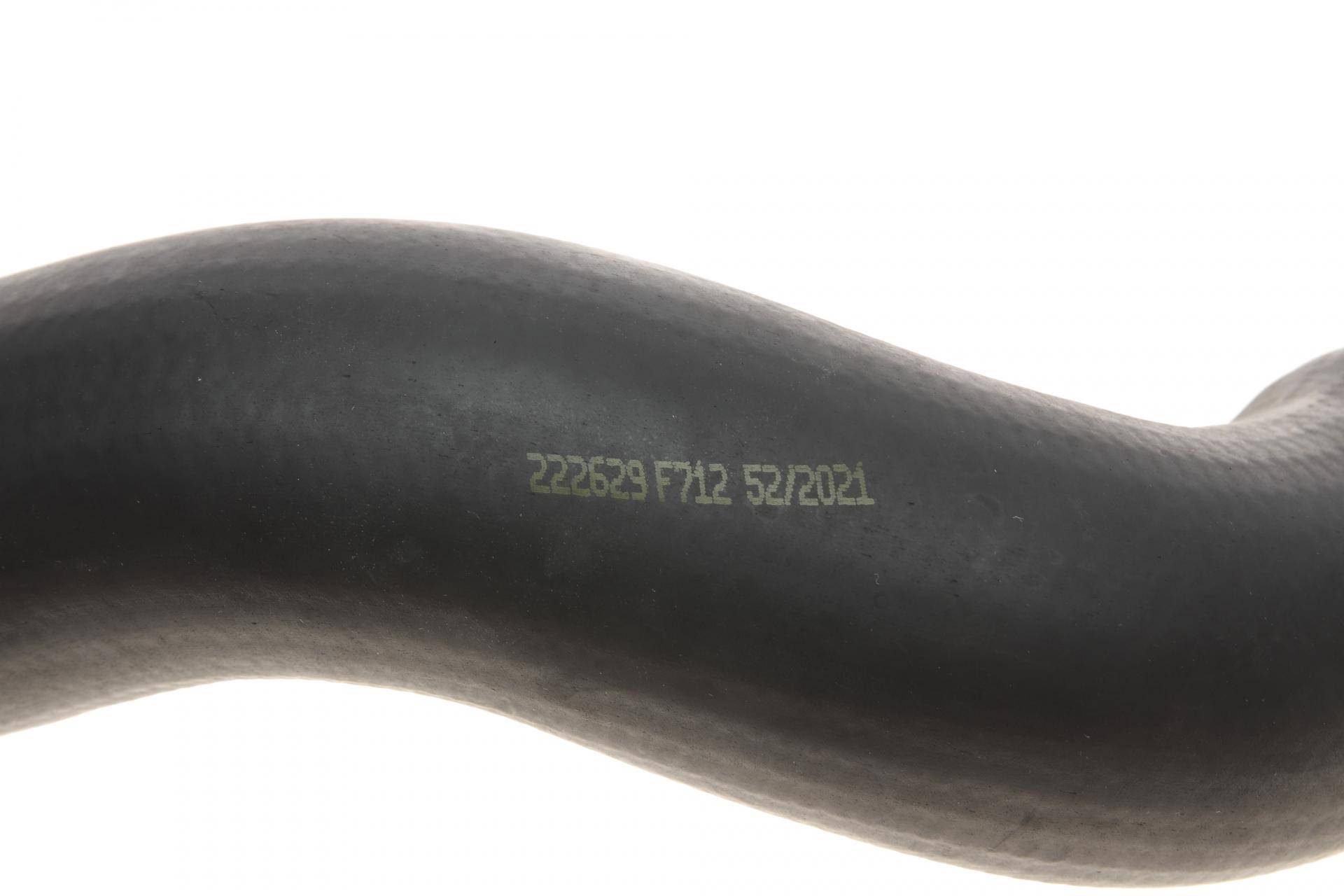 Патрубок інтеркулера (нижній) MB Sprinter CDI 00-06