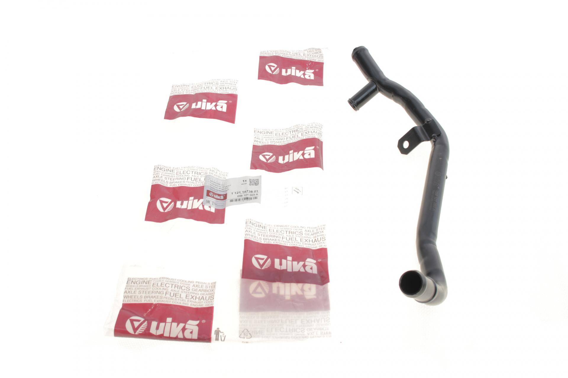 Патрубок системи охолодження VW Passat 1.8 97-00