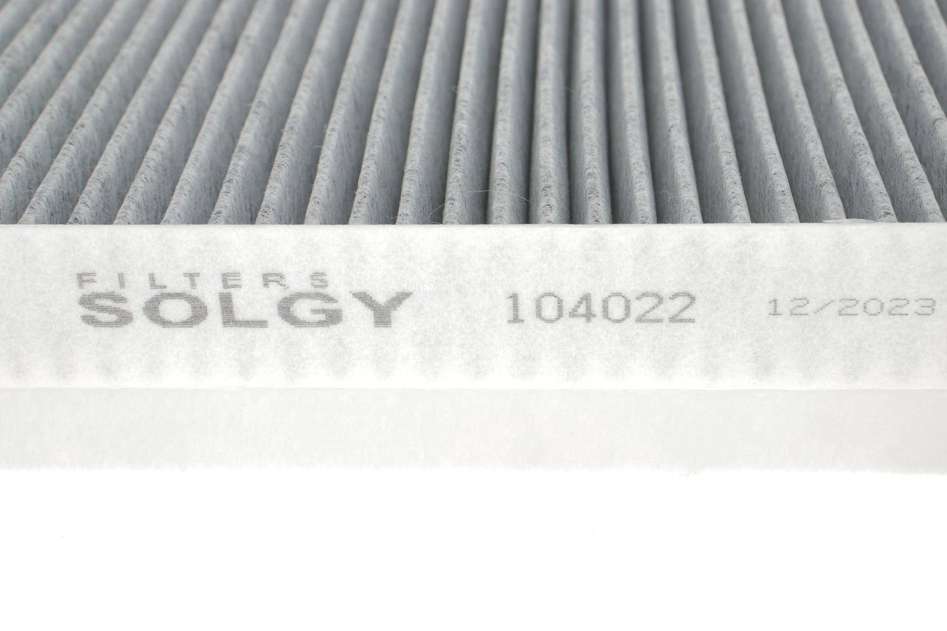 Фільтр салону MB Sprinter/VW Crafter 06- (вугільний)