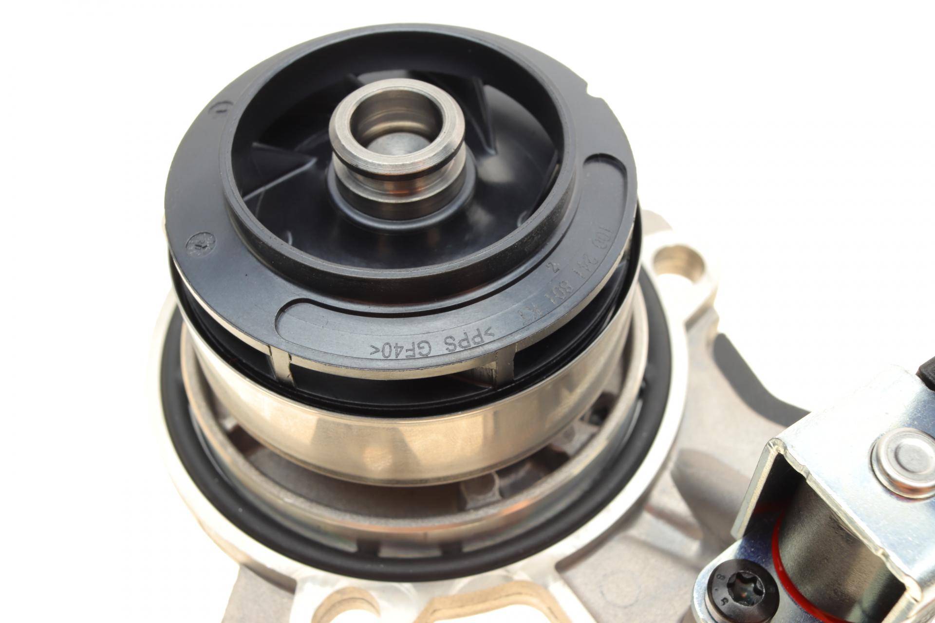 Помпа води Audi A1/Seat Ibiza/Skoda Fabia/Rapid/VW Polo 1.4TDI 14- (R/B 4PT)