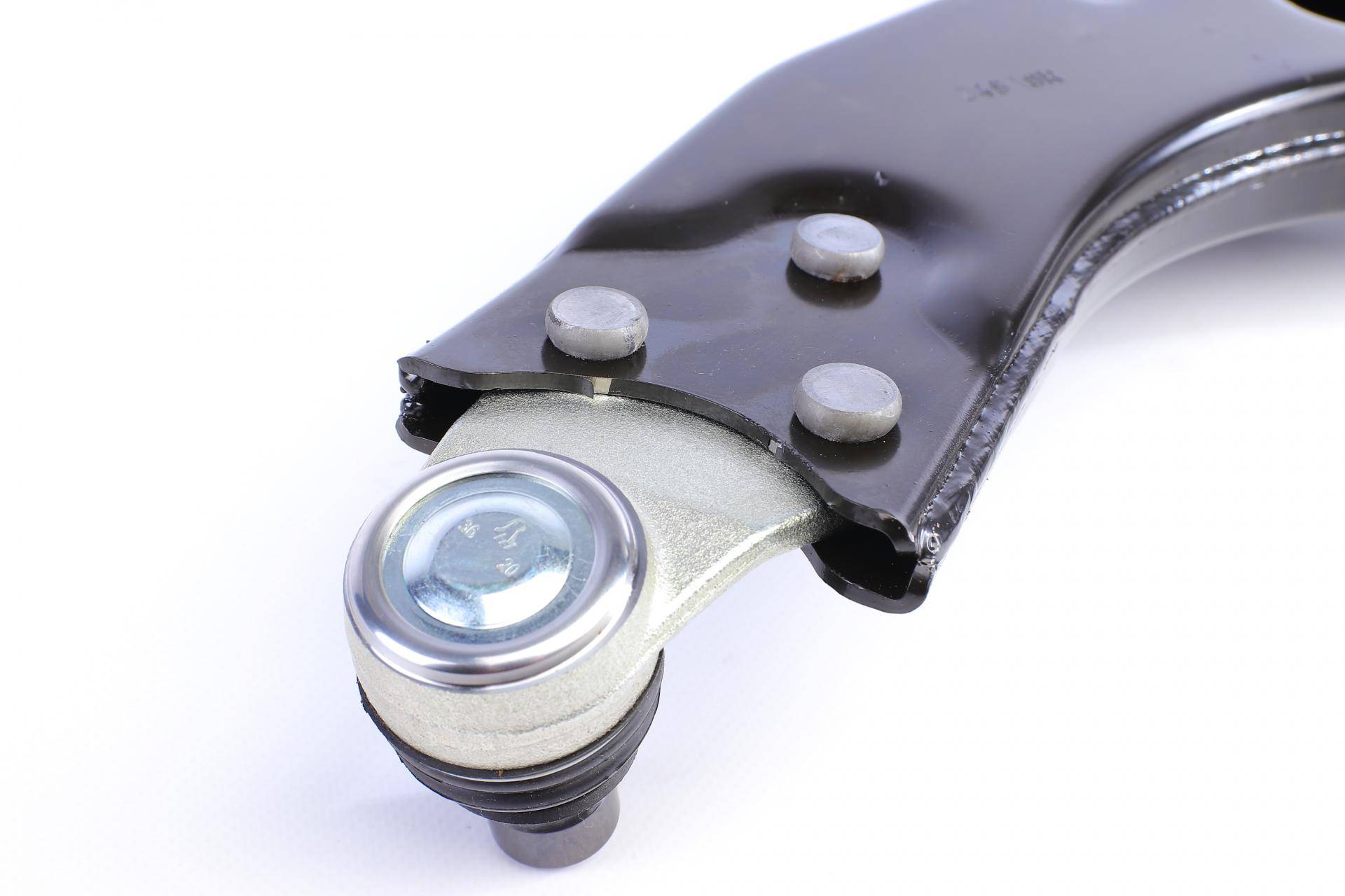 Важіль підвіски (передній/знизу) (R) Ford Focus III/C-Max II 10- (з кульовою d=21mm)