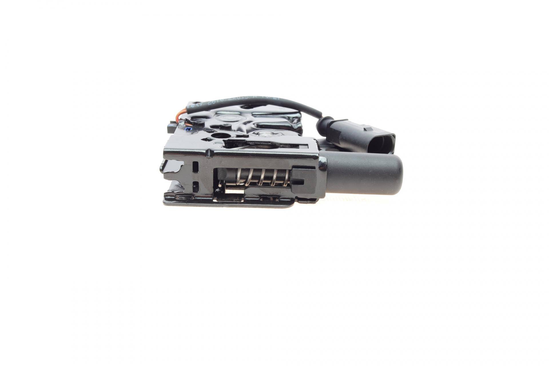 Замок капота Skoda SuperB 15- (OE VAG)