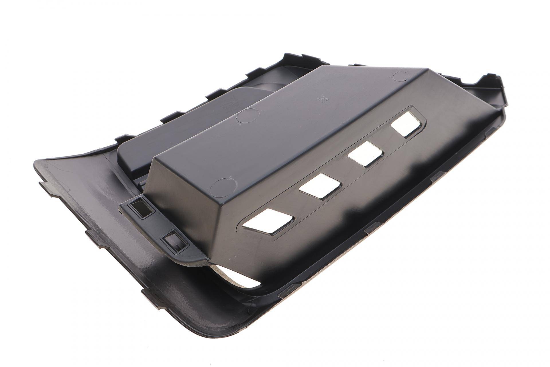 Вставка бампера (без протитуманку) VW Crafter 17- (R)