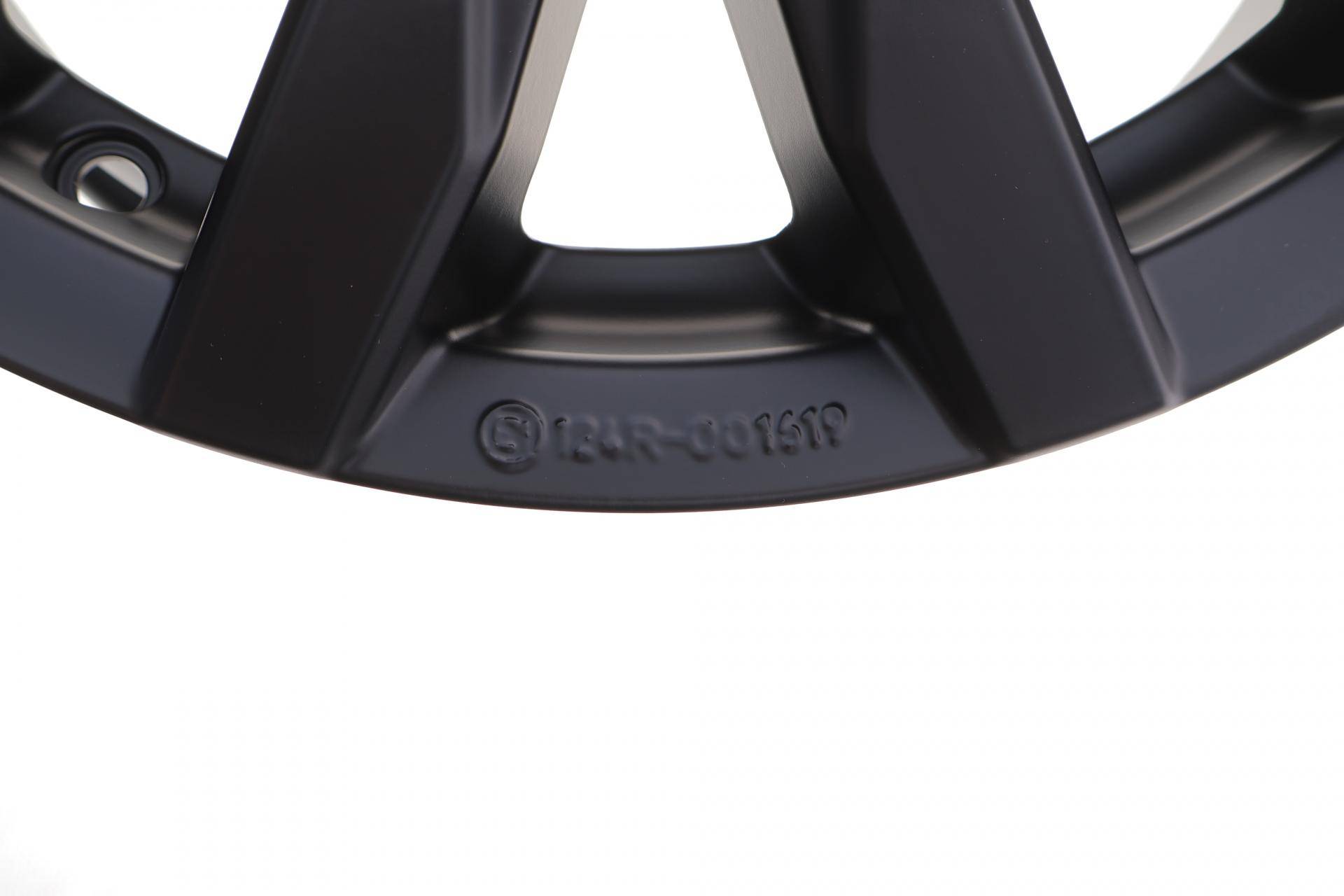 Диск колісний MB Sprinter 208-319/VW Crafter (6.5Jx16 6x130x84.1 ET62) (легкосплавний)