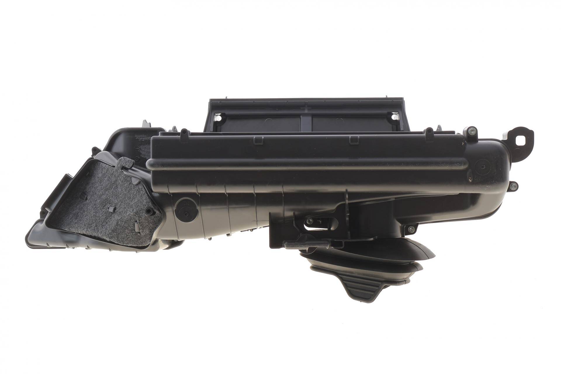 Радіатор кондиціонера Audi A4 B9 1.4/2.0TFSI/2.0/3.0TDI 15-18