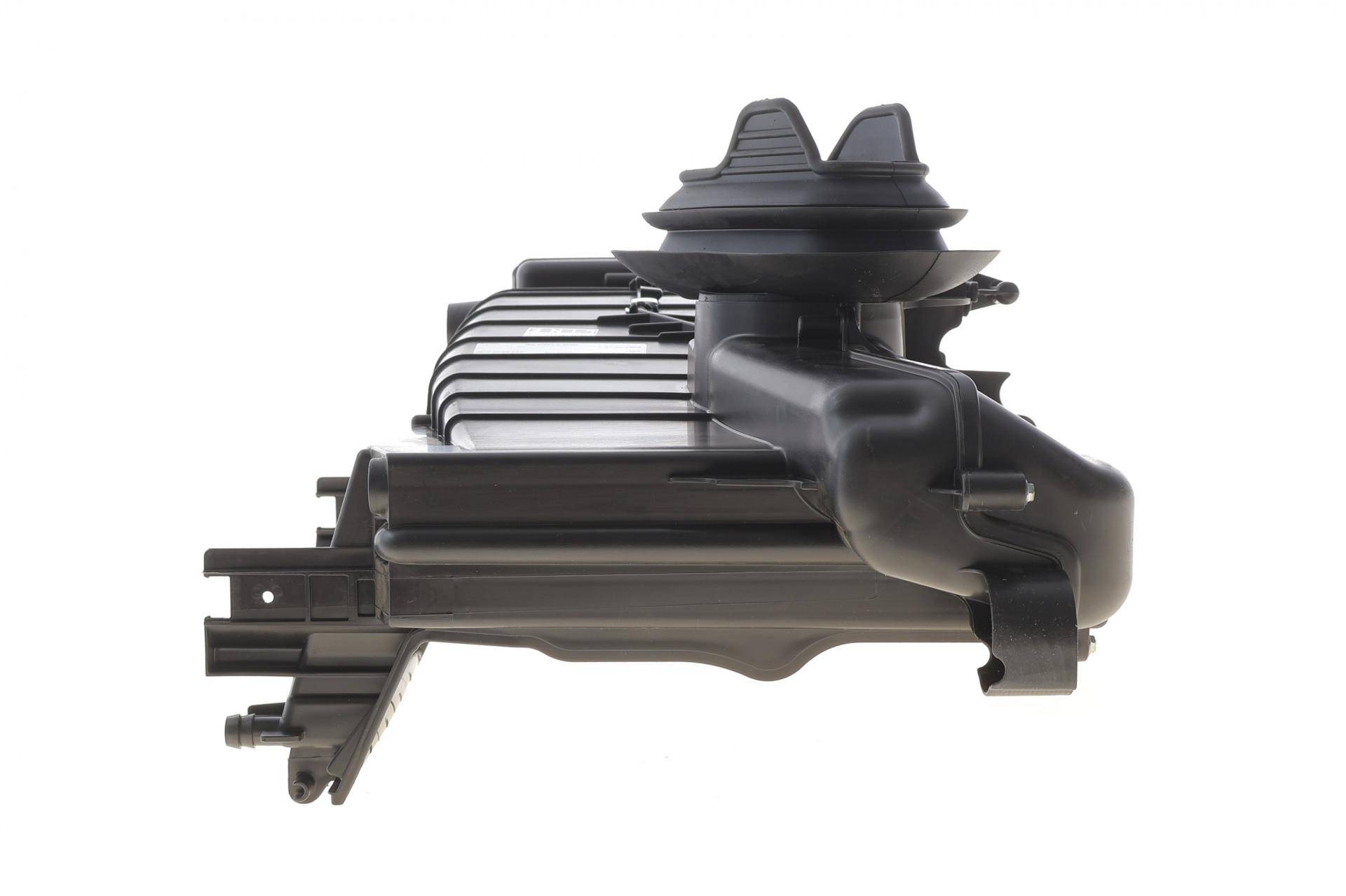 Радіатор кондиціонера Audi A4 B9 1.4/2.0TFSI/2.0/3.0TDI 15-18