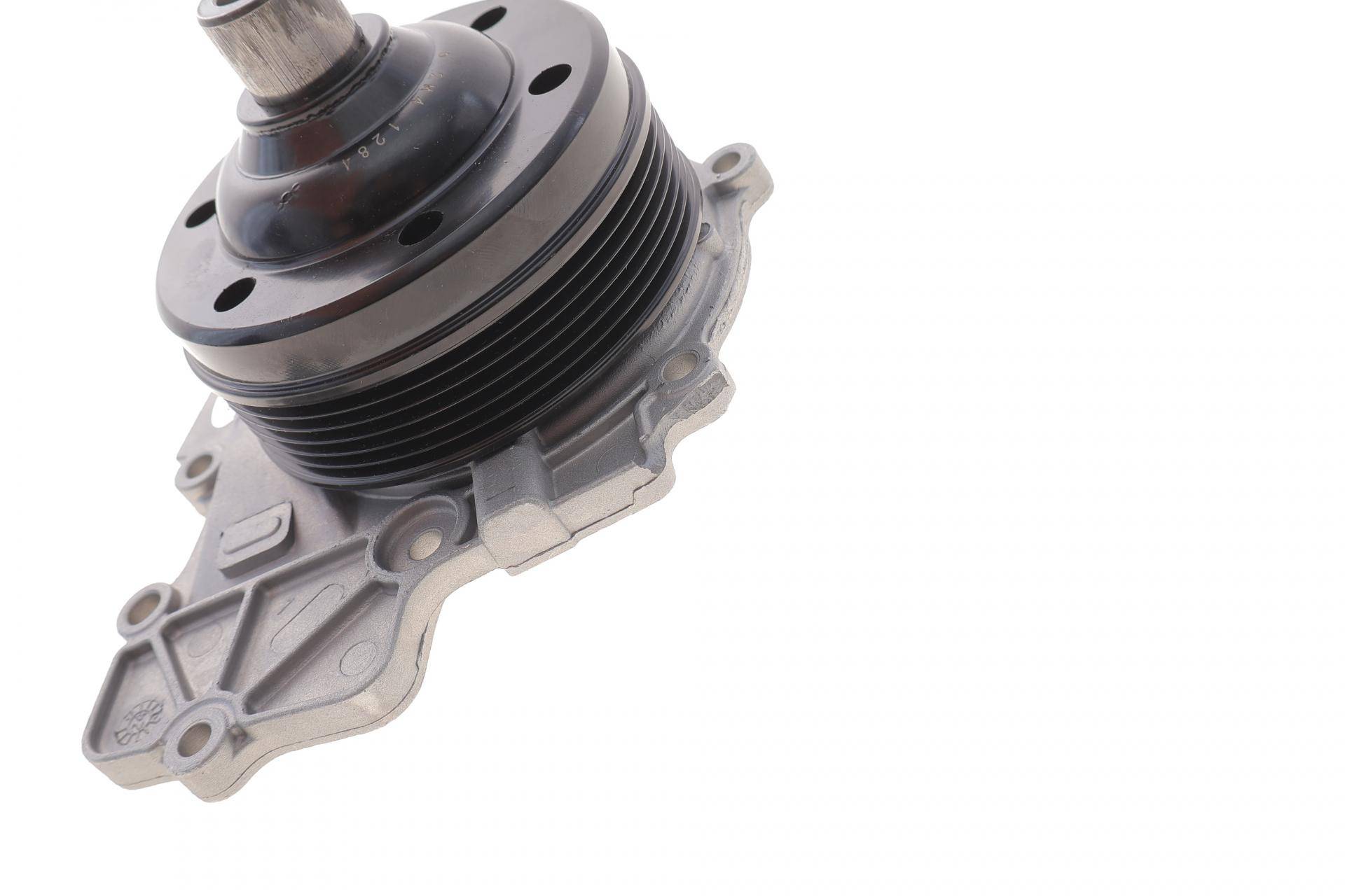 Помпа води MB Sprinter 906 2.2CDI 70kw/95kw/120kw 06- (B/B)(9 лоп)(6 кан)(незначне пошкодження)