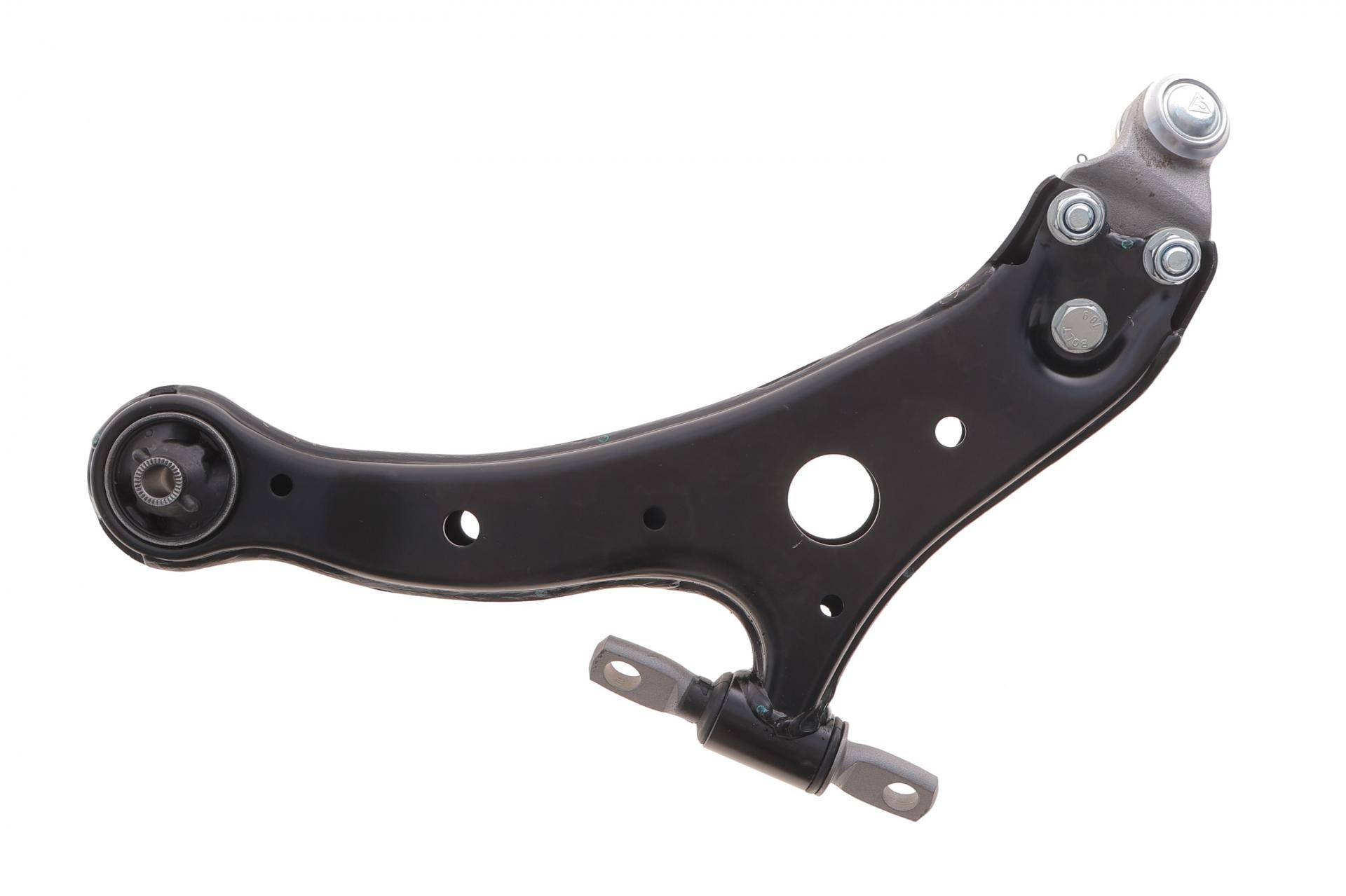 Важіль підвіски (передній/знизу) (R) Toyota Camry 01-18