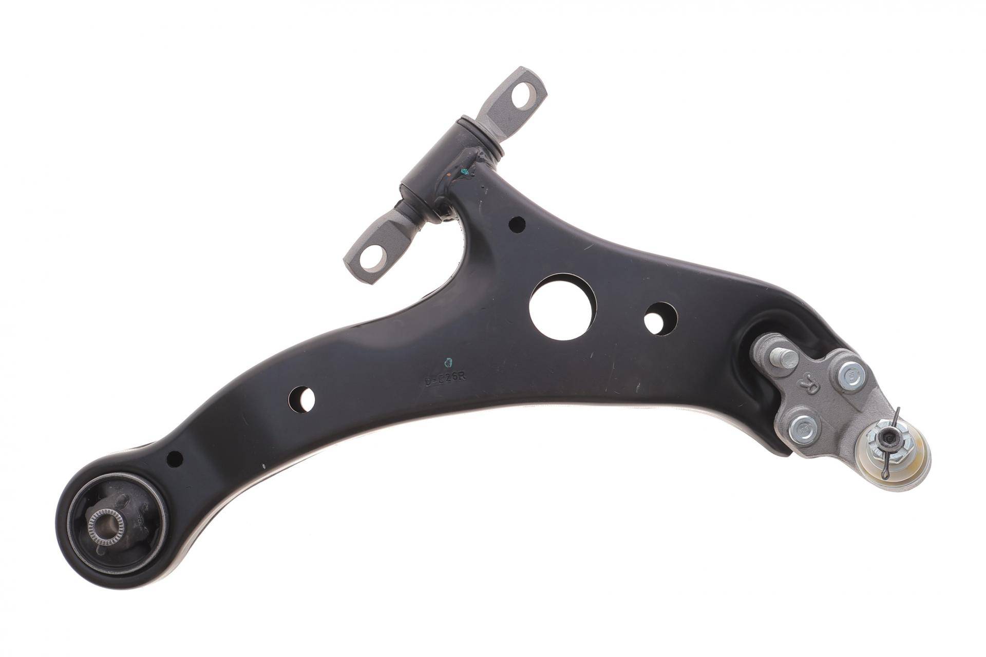 Важіль підвіски (передній/знизу) (R) Toyota Camry 01-18