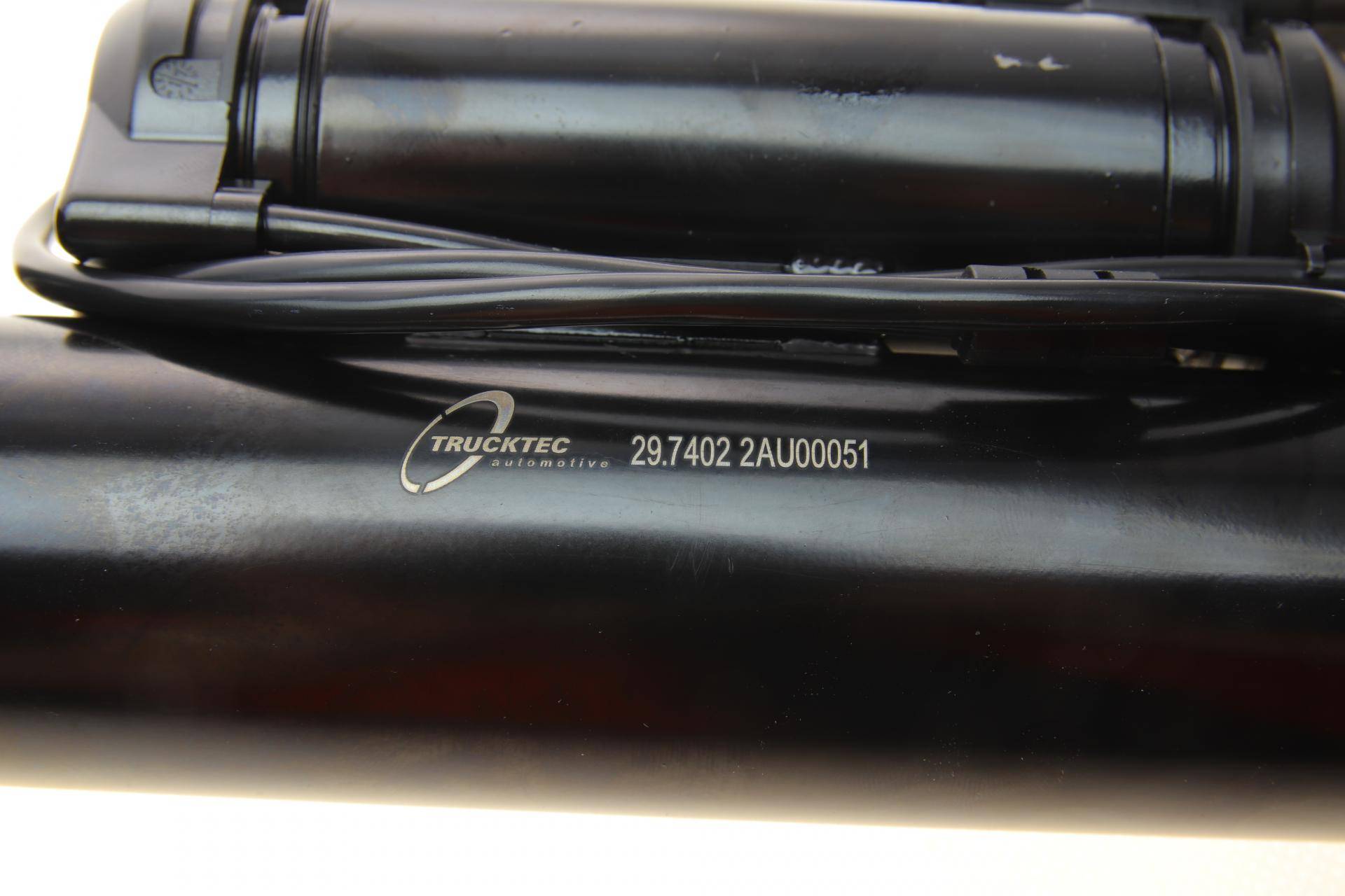 Амортизатор (передній) MB GL-class (X166) 12- (R)