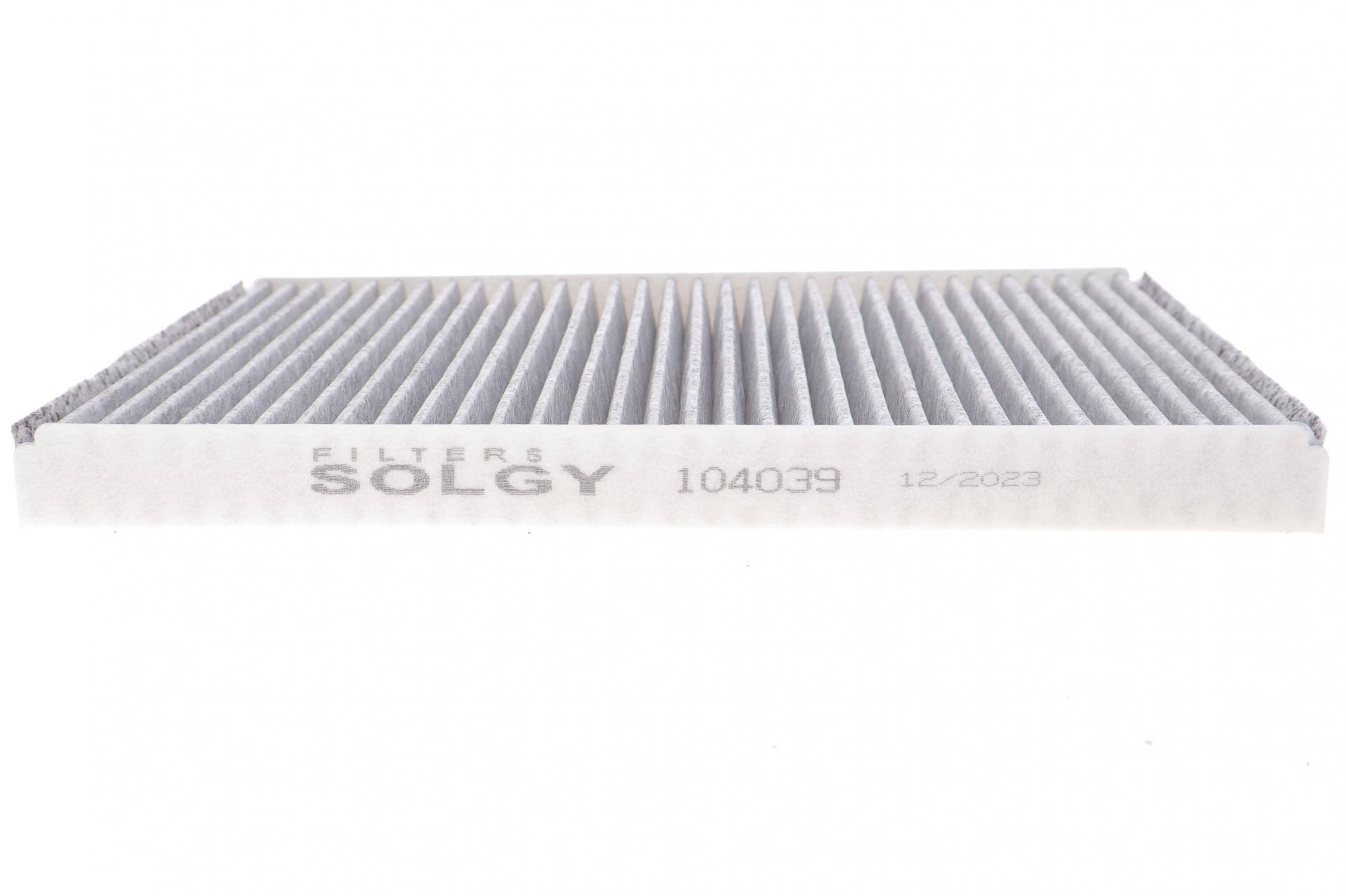 Фільтр салону VW Golf 1.6/1.8/1.9SDI/1.9TDI/2.0-16V 97- (вугільний)