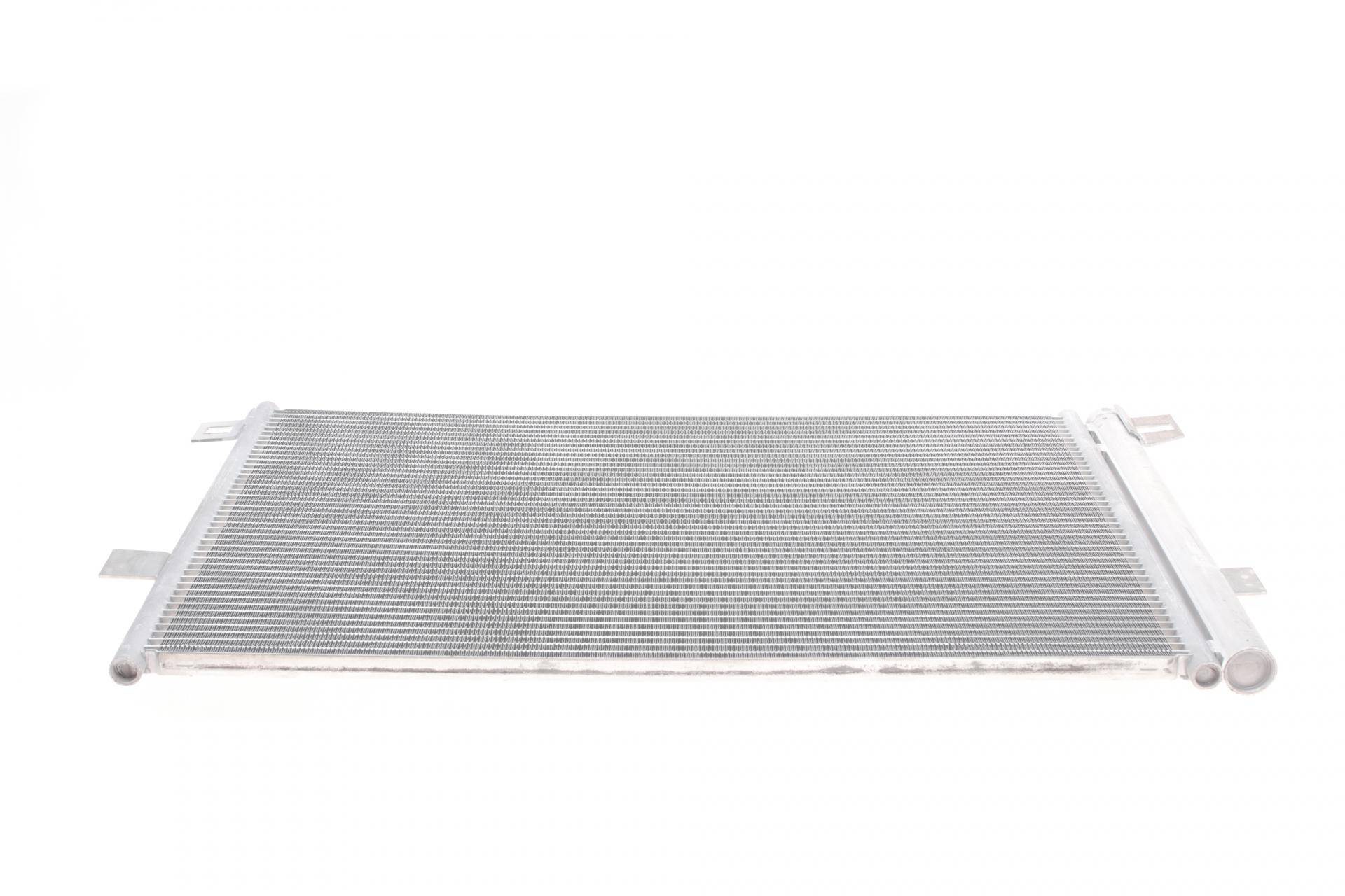 Радіатор кондиціонера (з осушувачем) VW Amarok 2.0TSI/2.0TDI/3.0TDI 10-