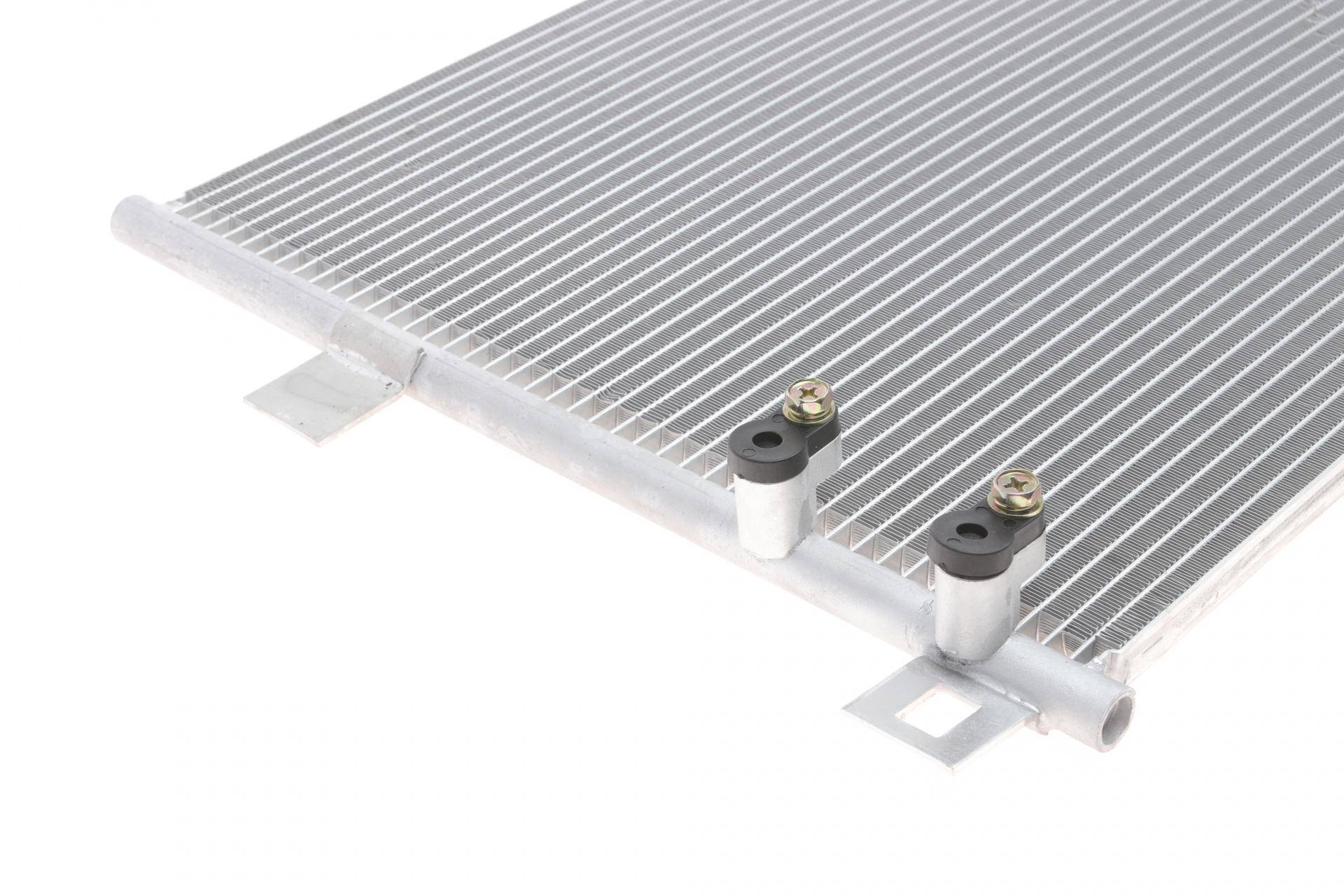 Радіатор кондиціонера (з осушувачем) VW Amarok 2.0TSI/2.0TDI/3.0TDI 10-