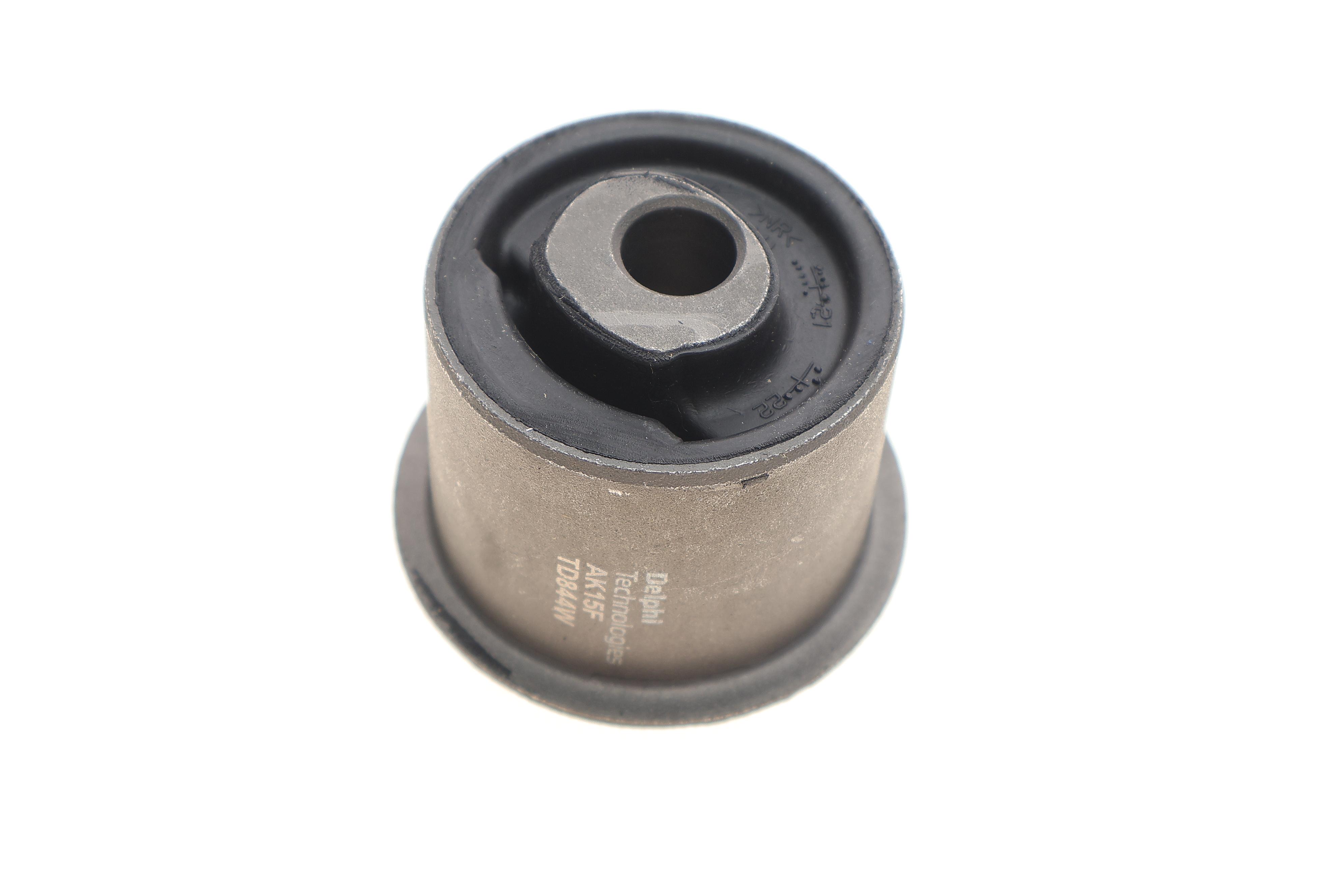 Сайлентблок важеля (переднього/знизу/ззаду) VW Touareg/Audi Q7/Porsche Cayenne 02-