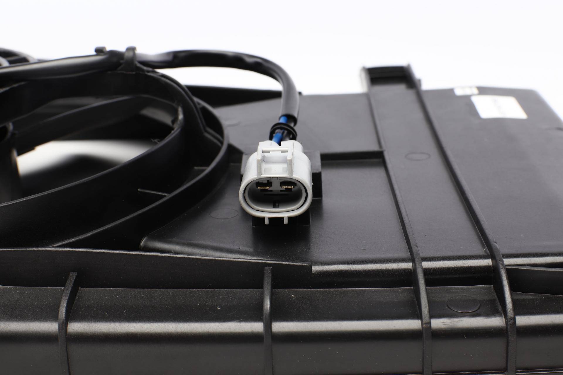 Вентилятор радіатора Chevrolet Aveo 1.4-1.5 05- (з дифузором)